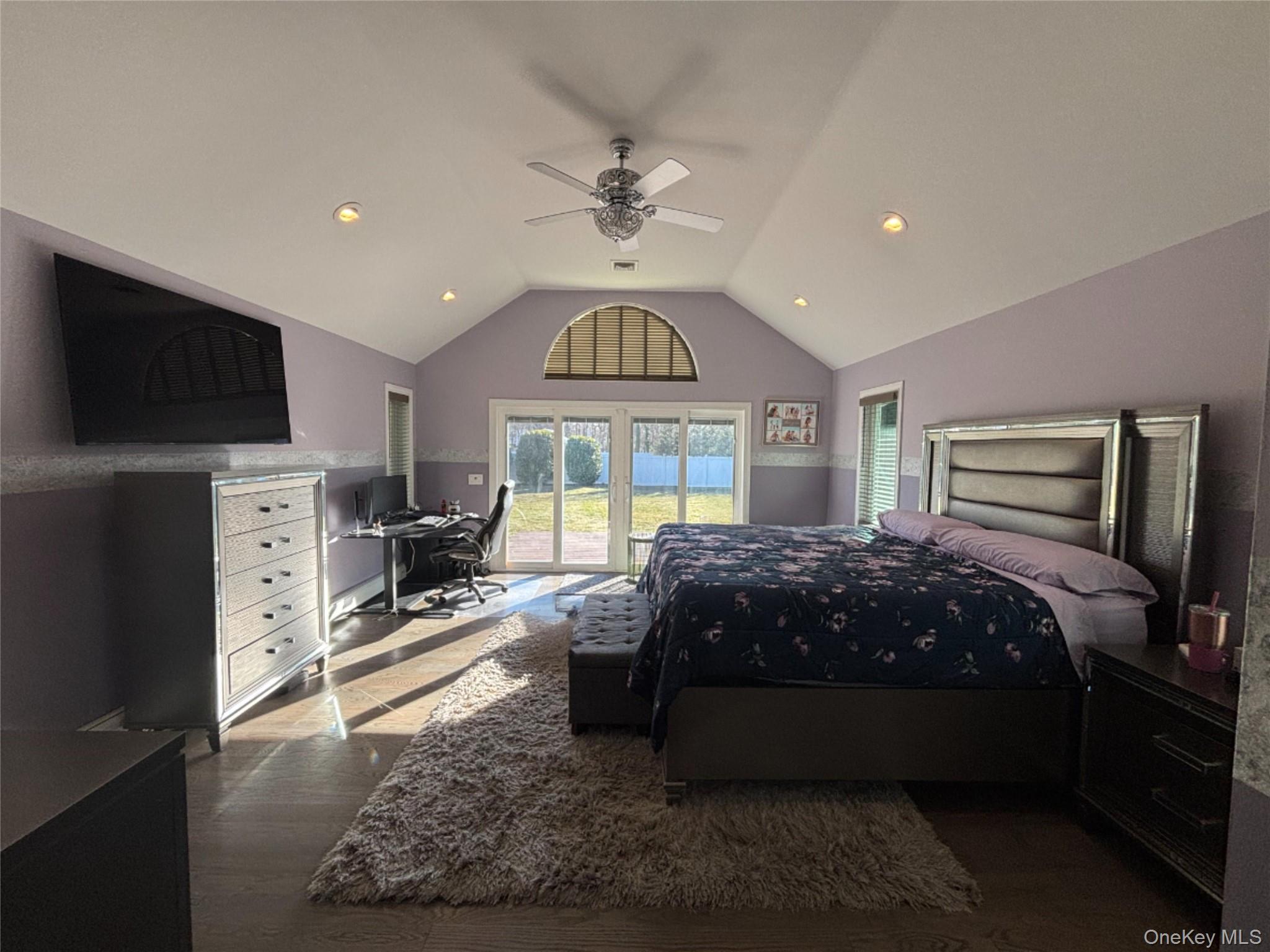 #18 photo, 142 5th Street, מחוז סאפוק Saint James , NY 11780