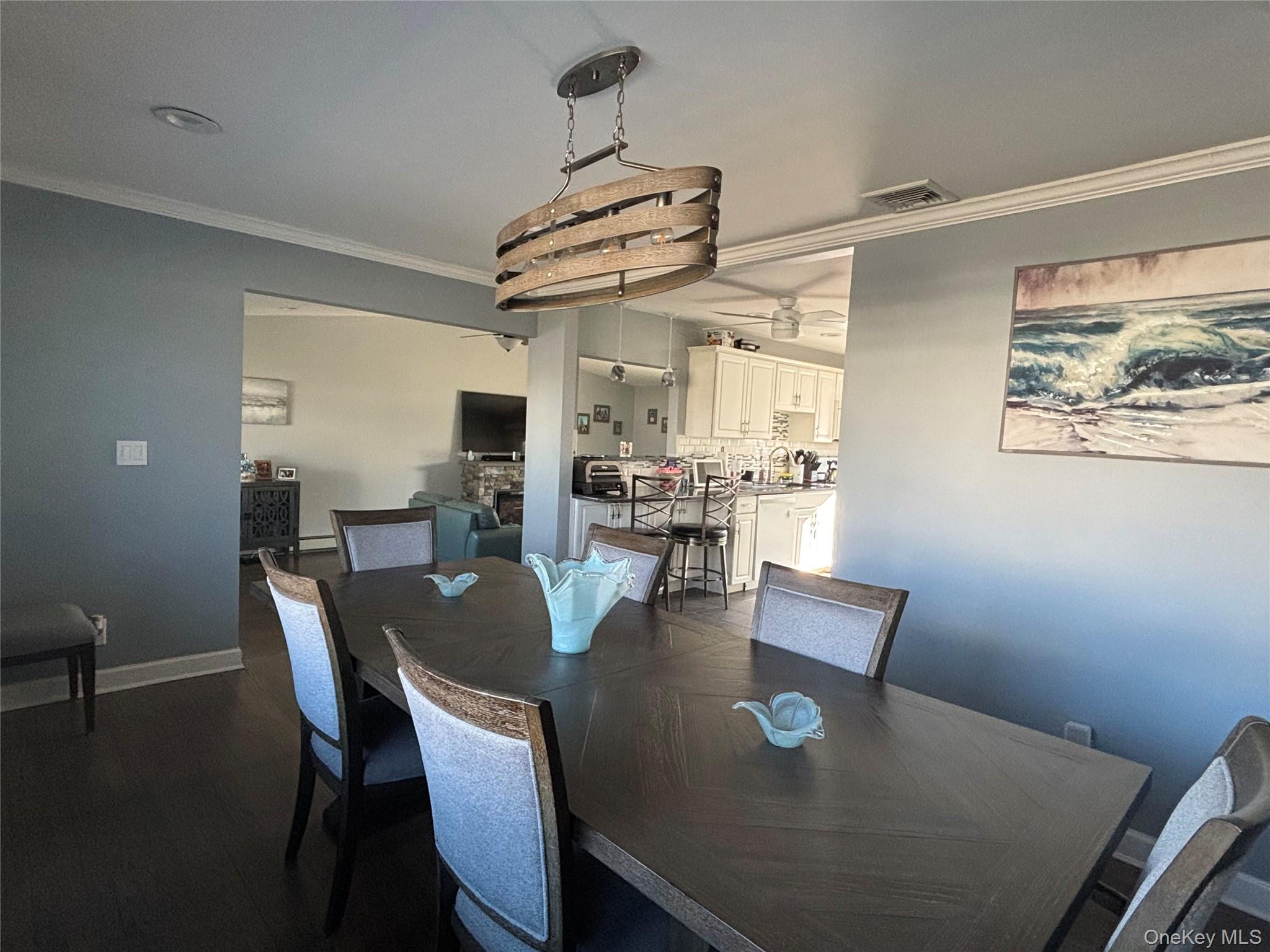 #8 photo, 142 5th Street, מחוז סאפוק Saint James , NY 11780