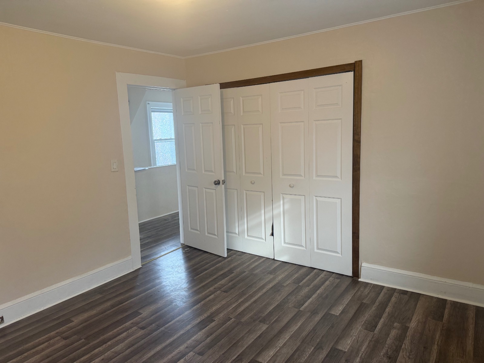 #3 photo, 57 Vanderbilt Ave, Floral Park , NY 11001