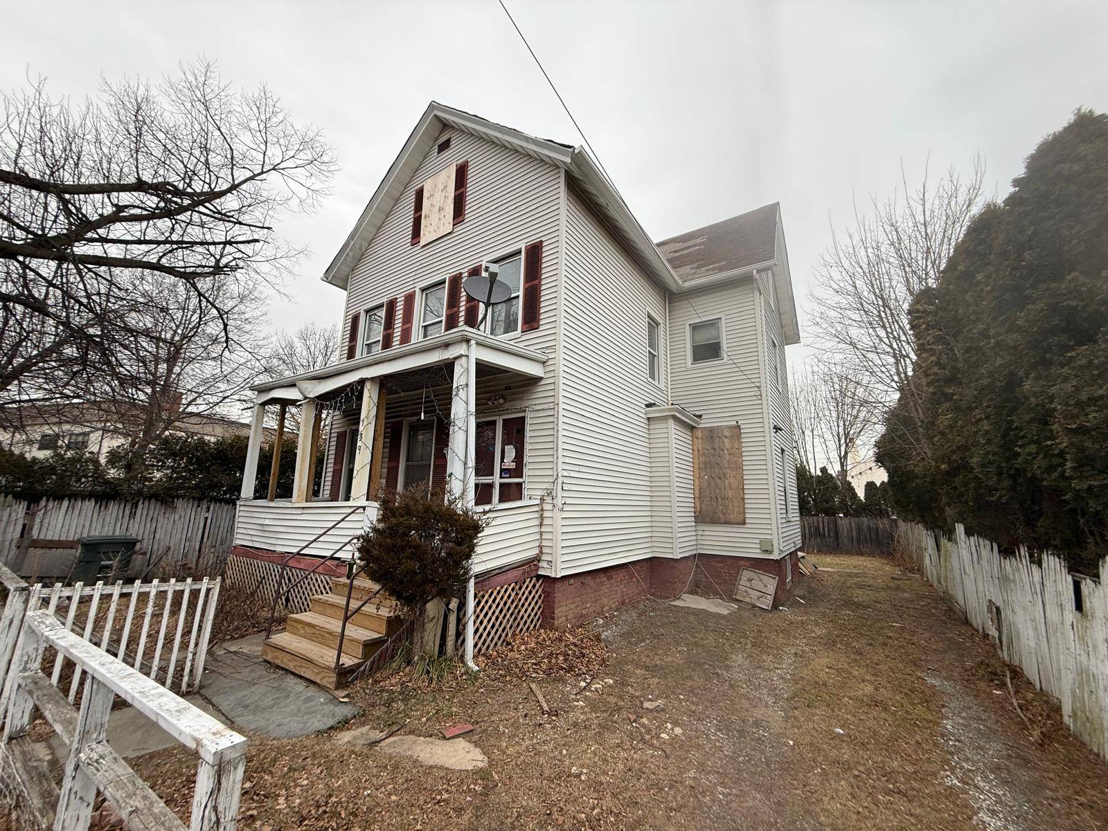 #1 photo, 139 Horton Ave, Port Chester , NY 10573