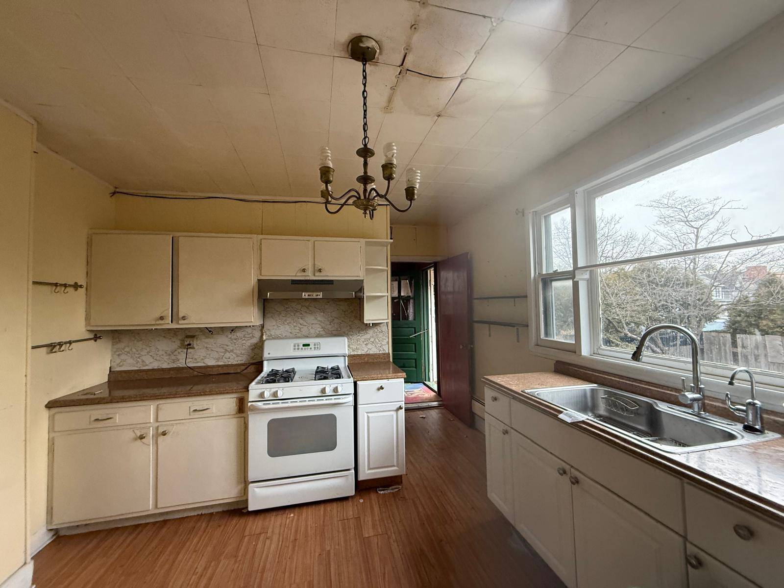 #4 photo, 139 Horton Ave, Port Chester , NY 10573