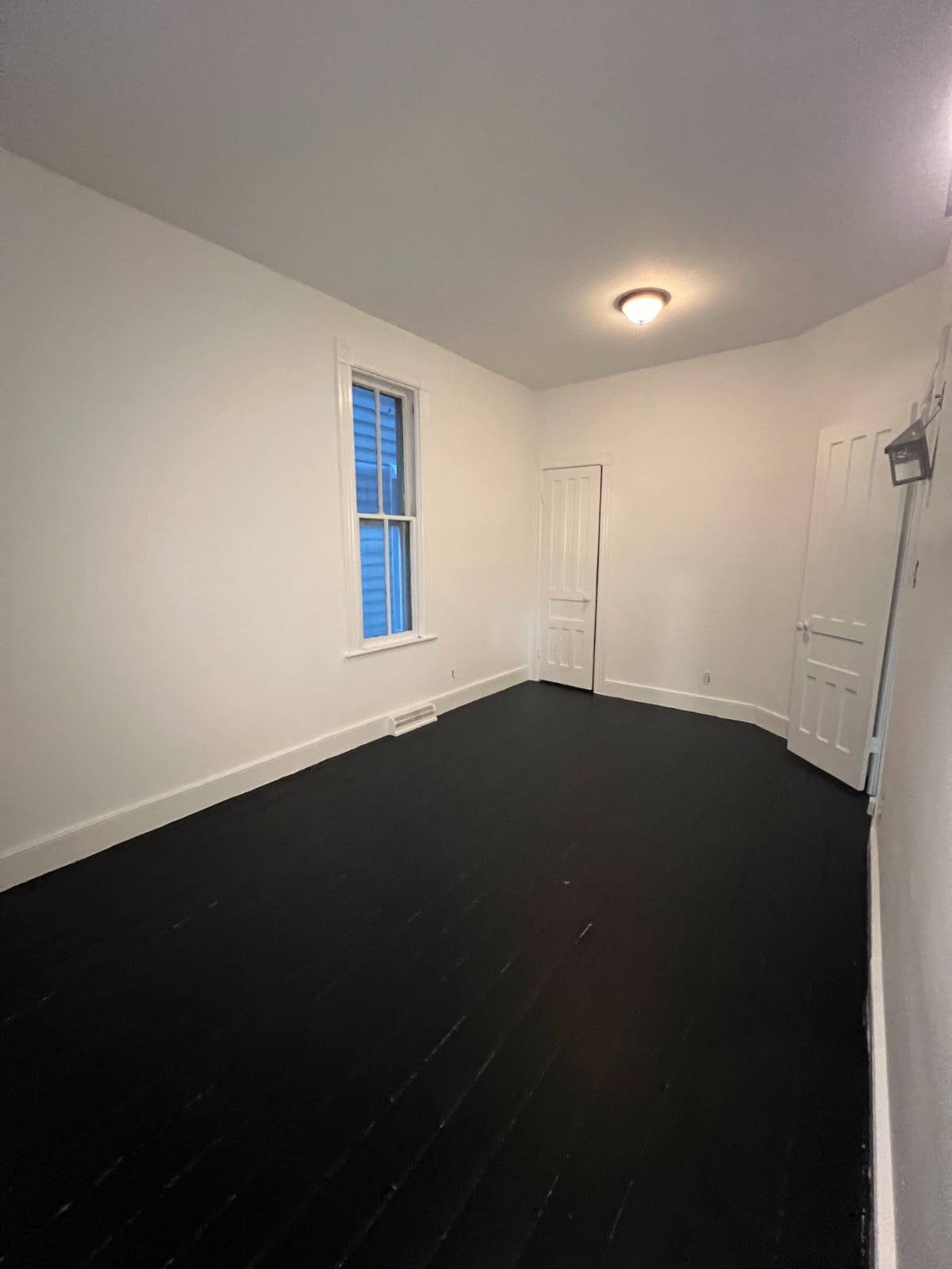 #2 photo, 124 Front Street, Schenectady , NY 12305