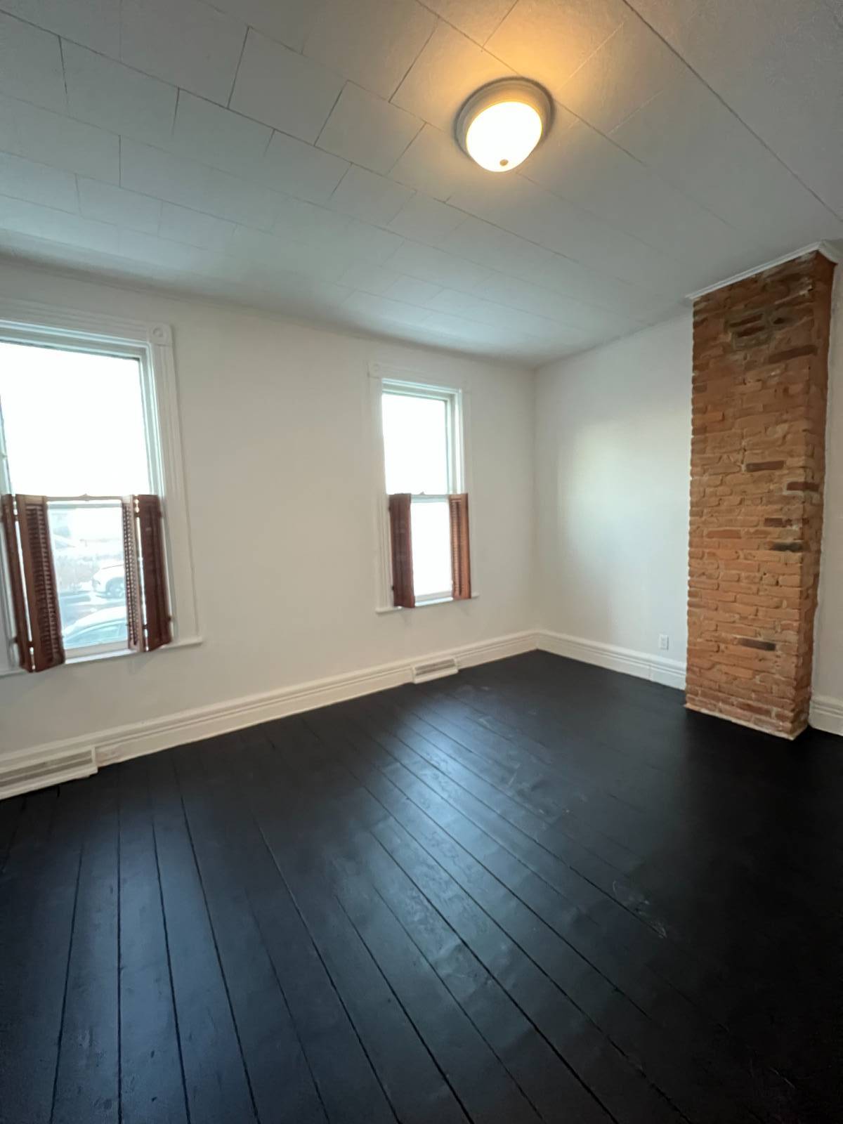 #5 photo, 124 Front Street, Schenectady , NY 12305