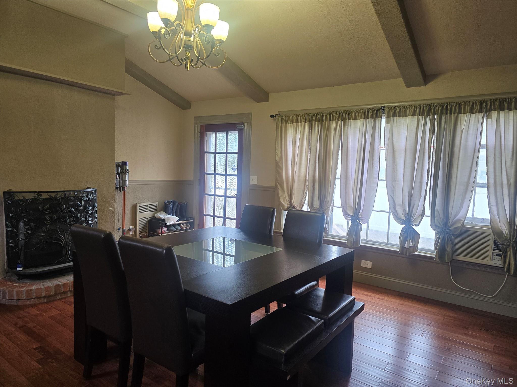 #13 photo, 42-19 218 Street, קווינס Bayside , NY 11361