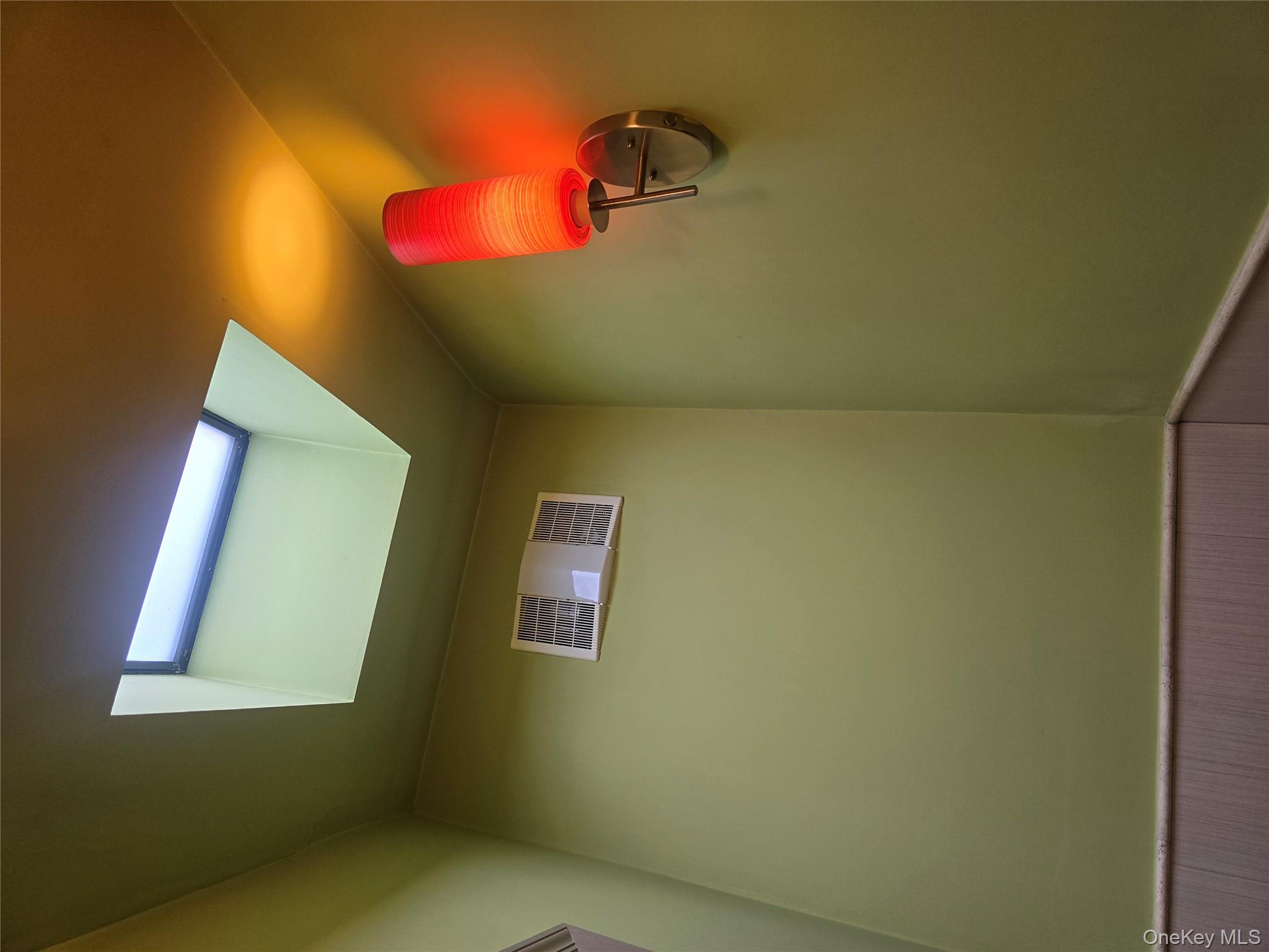 #18 photo, 42-19 218 Street, קווינס Bayside , NY 11361