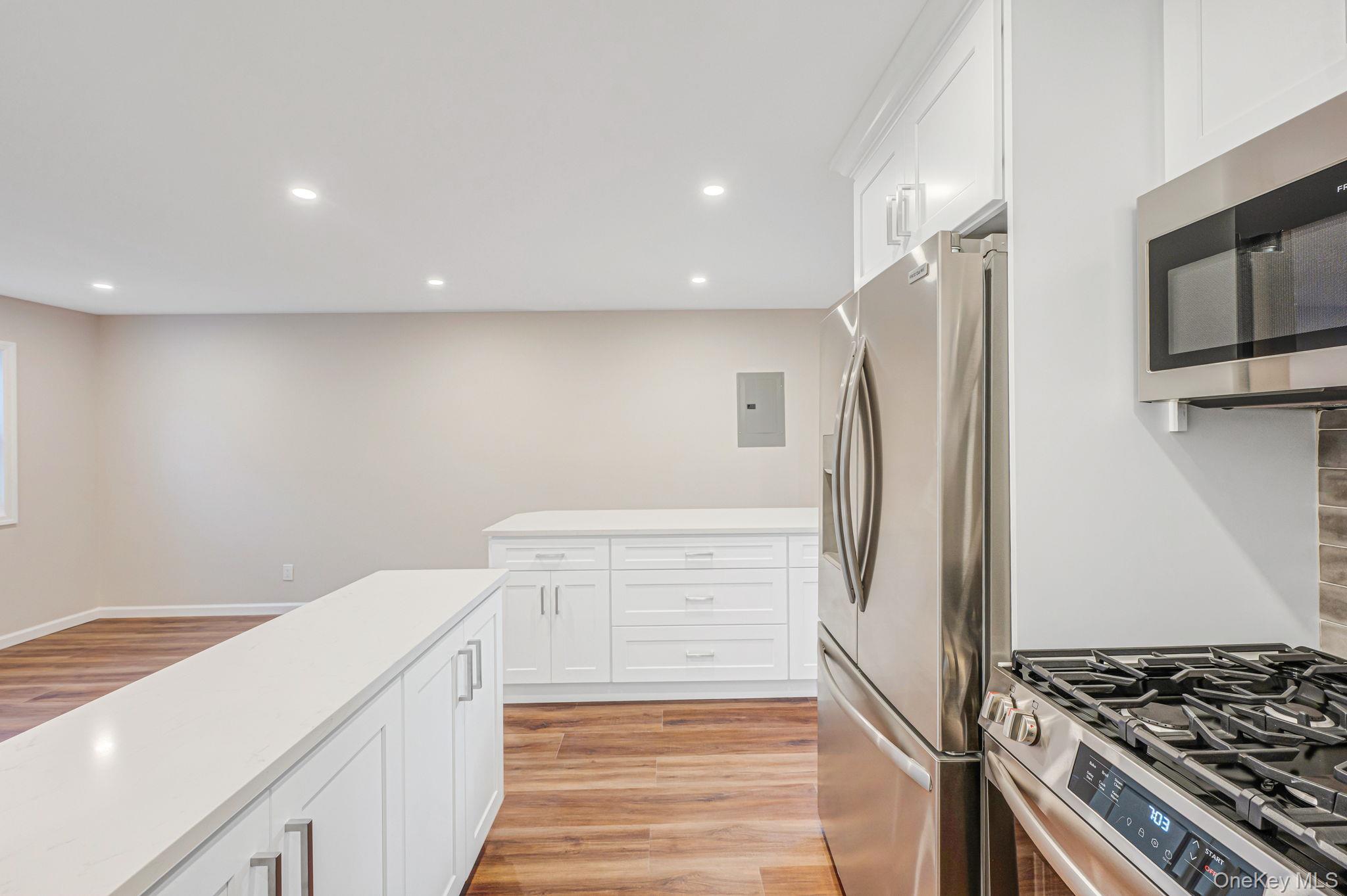 #10 photo, 1137 Nugent Avenue, Bay Shore , NY 11706