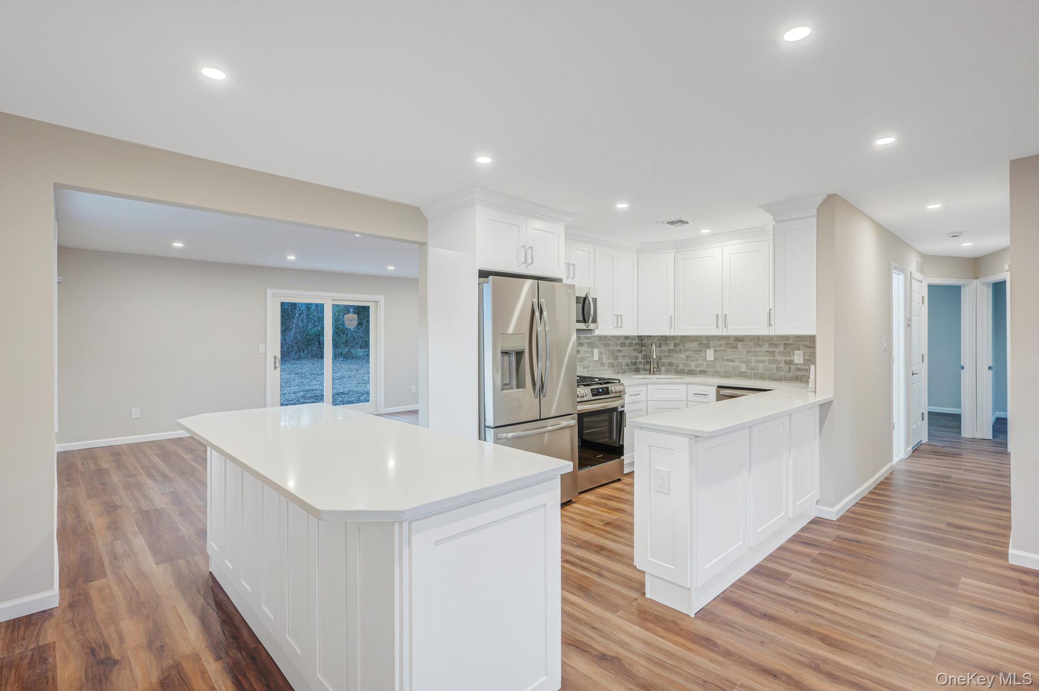 #7 photo, 1137 Nugent Avenue, Bay Shore , NY 11706