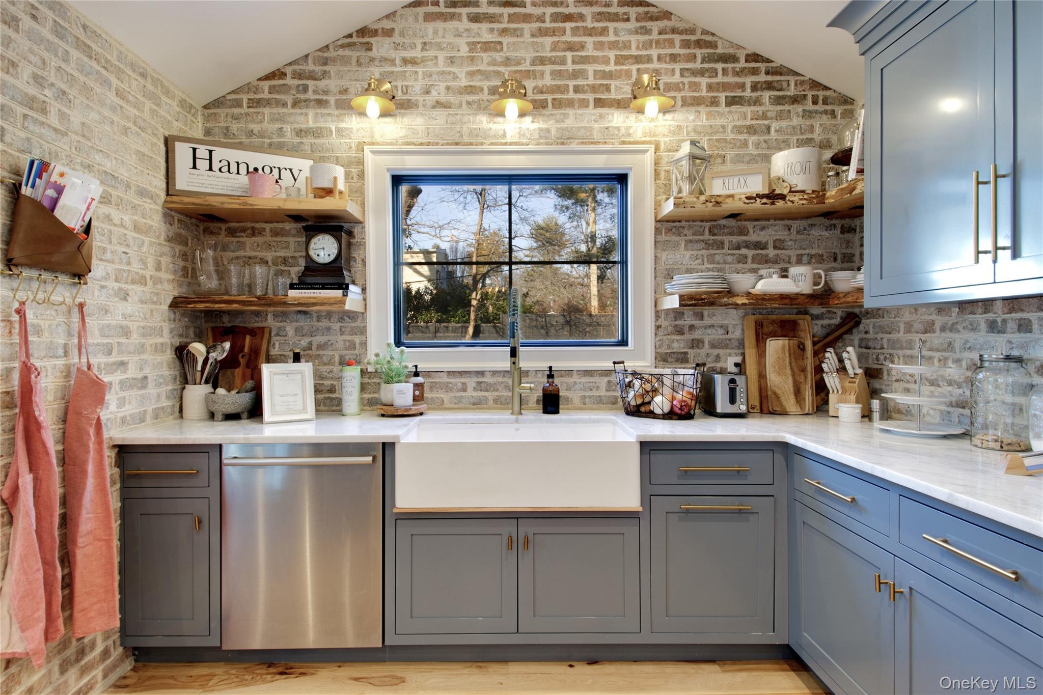 #13 photo, 97 Bar Beach Road, Нассау ‖ Port Washington , NY 11050