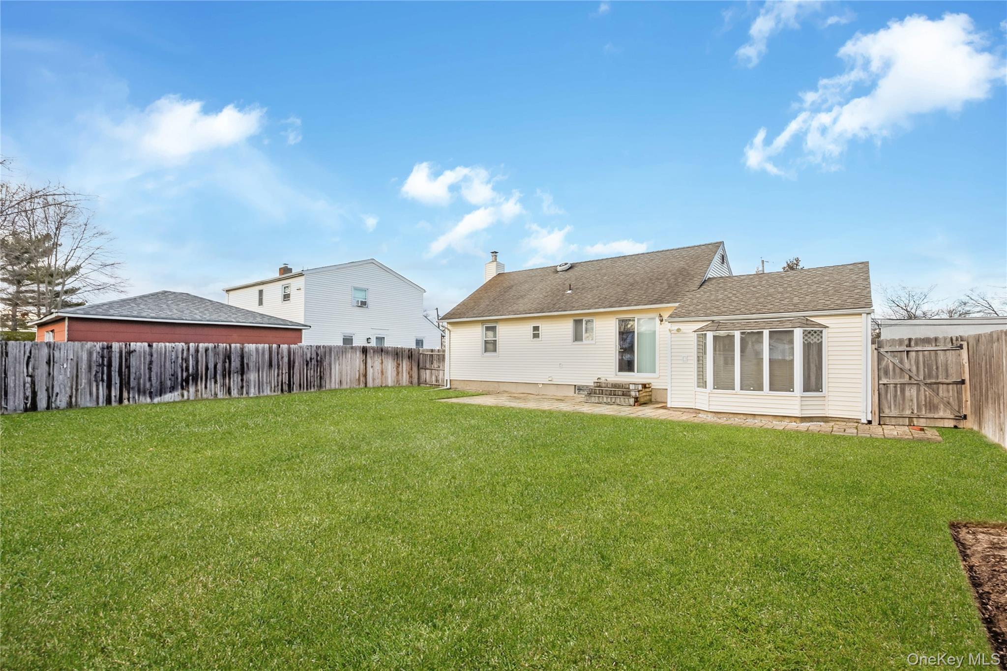 #4 photo, 83 Kane Place, North Babylon , NY 11703