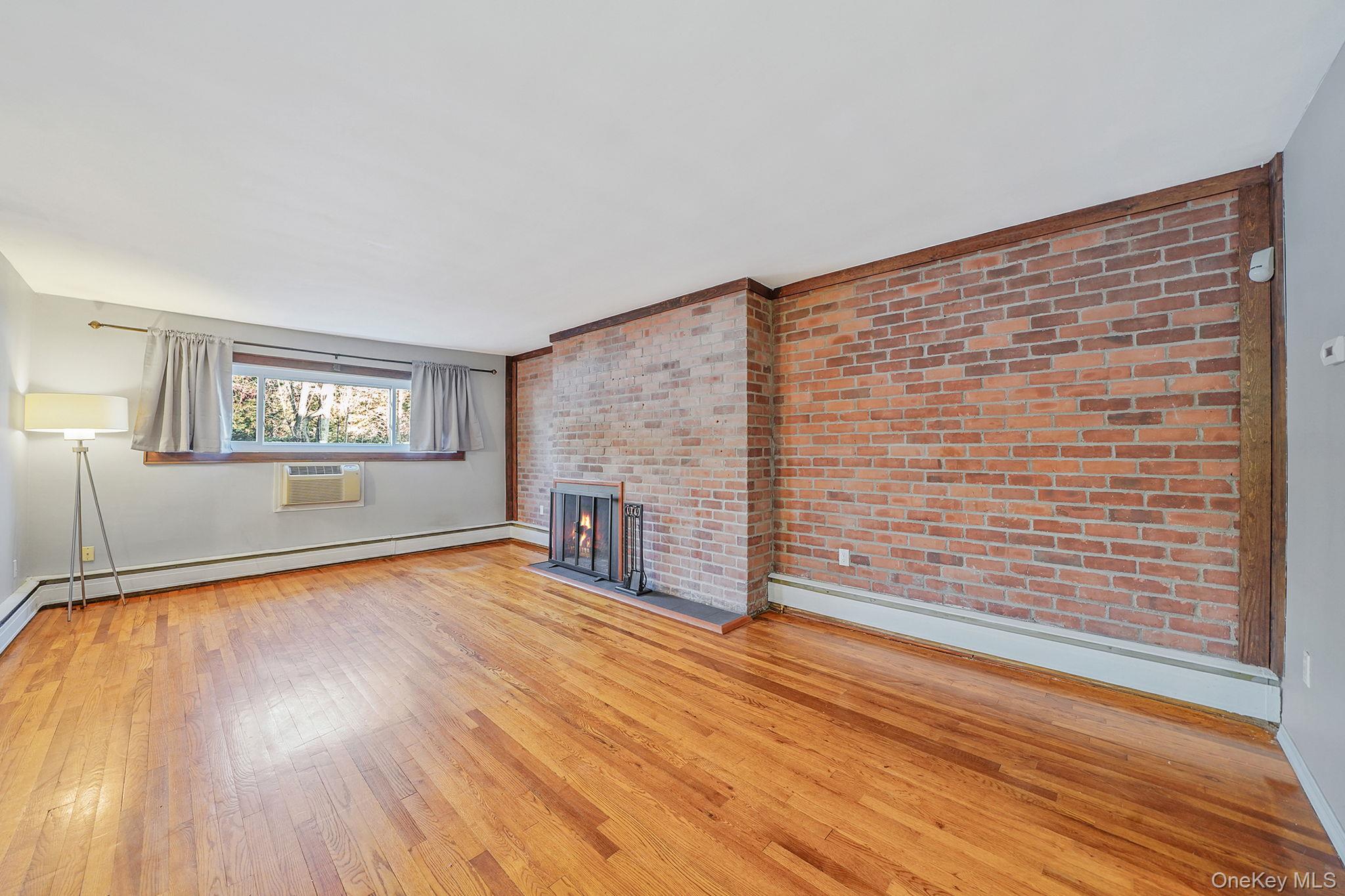 #5 photo, 365 Route 111, 东长岛 史密斯敦 Smithtown , NY 11787