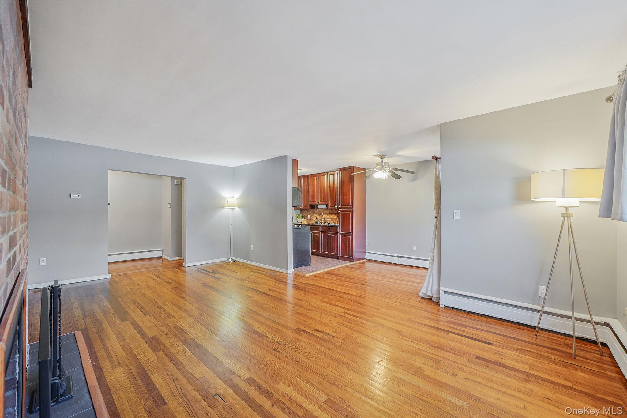 #8 photo, 365 Route 111, 东长岛 史密斯敦 Smithtown , NY 11787