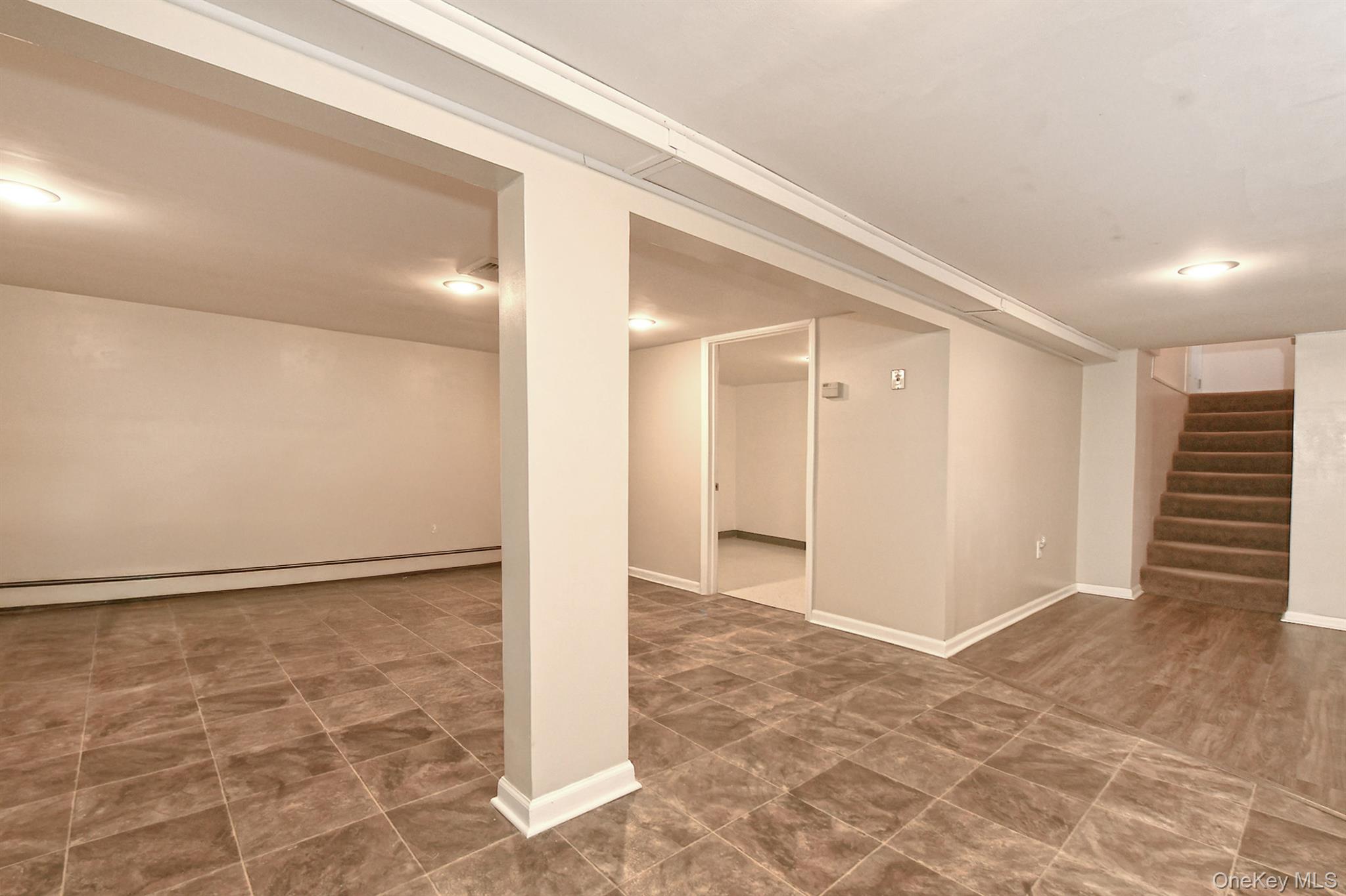 #19 photo, 534 Hyman Avenue, West Islip , NY 11795