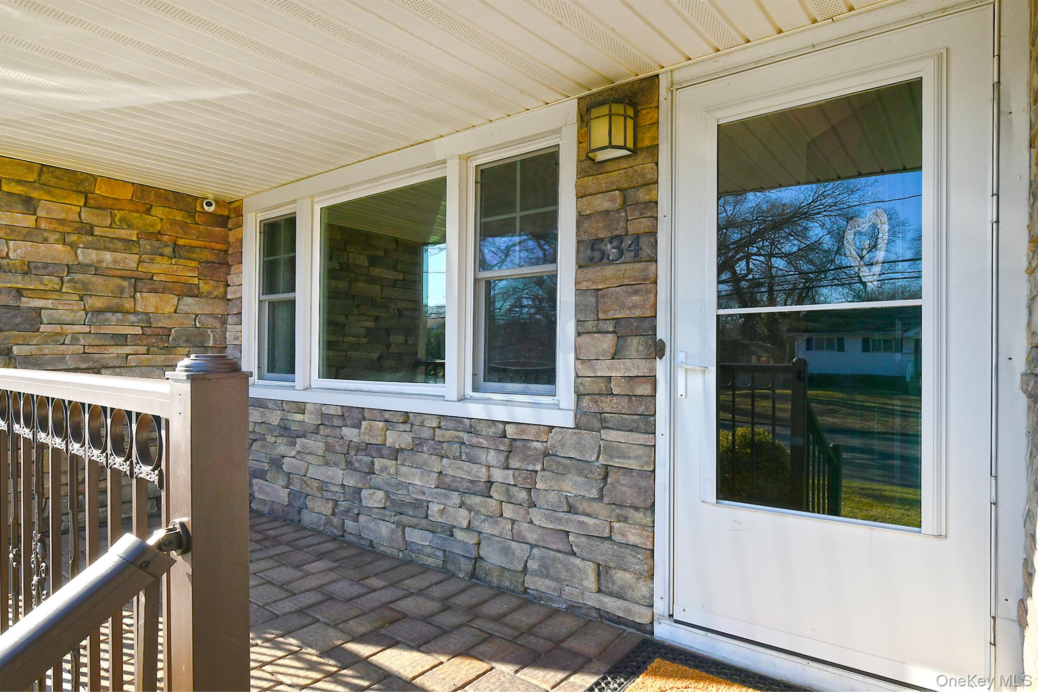 #4 photo, 534 Hyman Avenue, West Islip , NY 11795