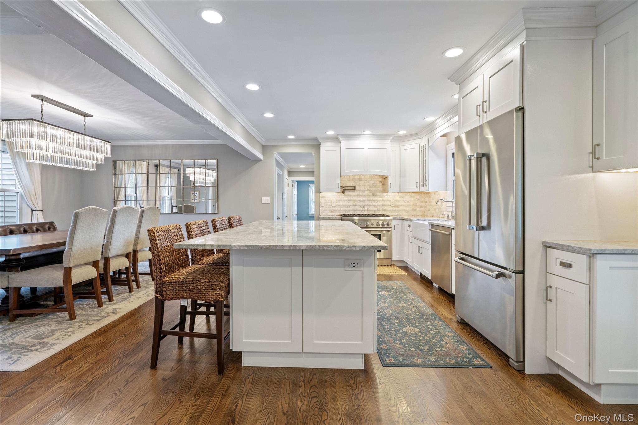 #12 photo, 172 Burtis Lane, ناسو Syosset , NY 11791