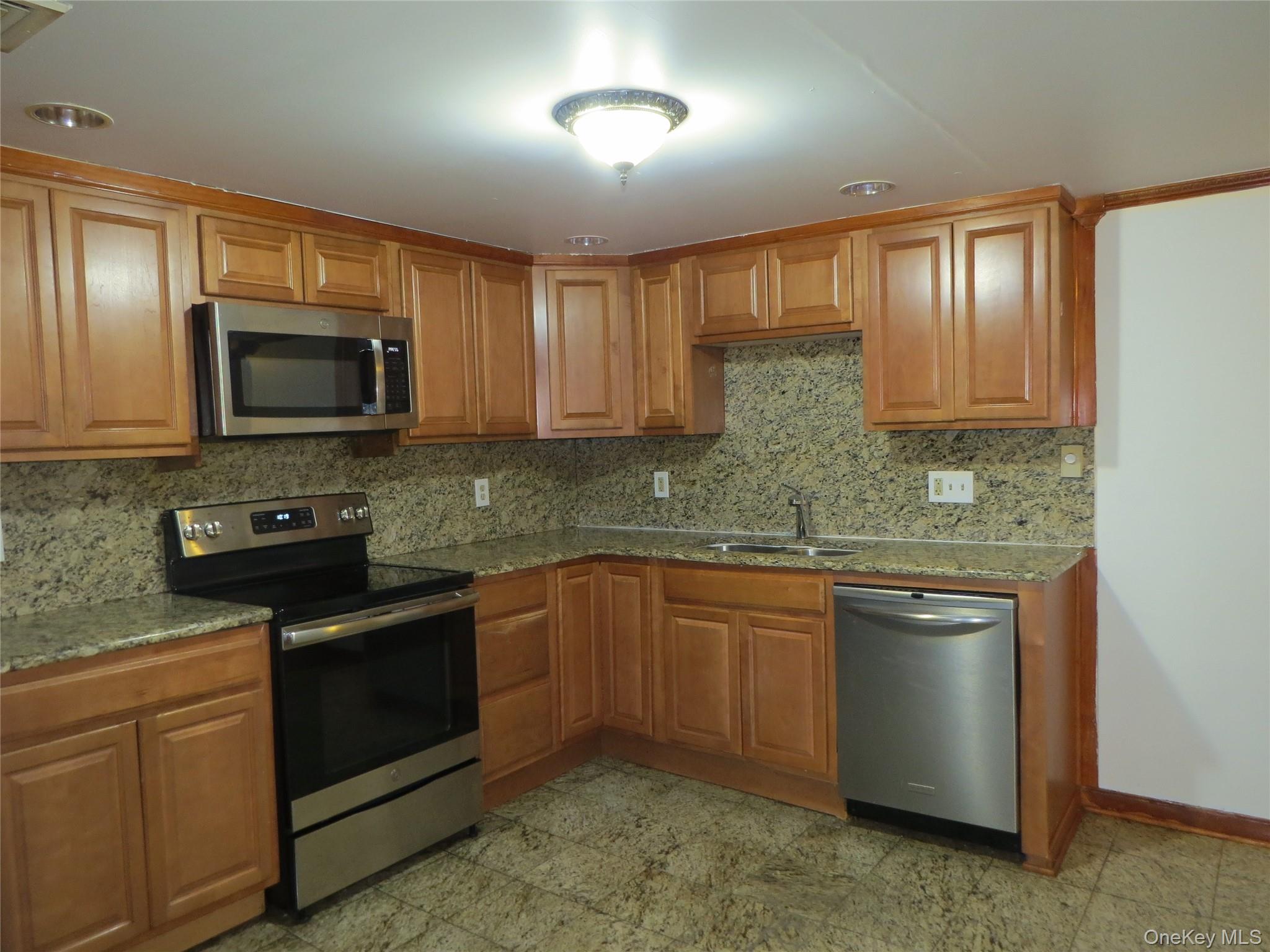 #2 photo, 2 E Main Street, Middletown , NY 10940