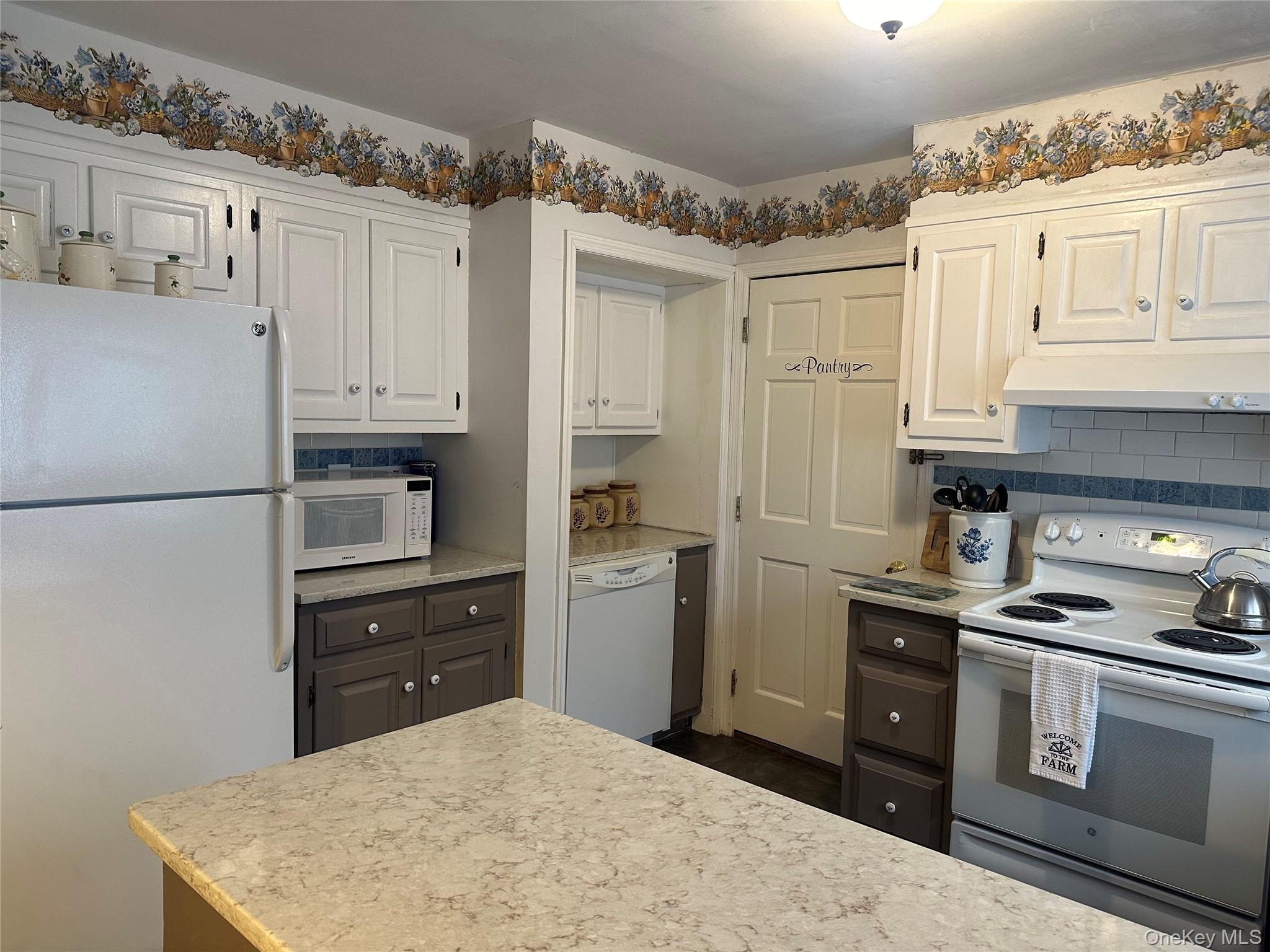 #5 photo, 32 Old Route 199, Red Hook , NY 12571