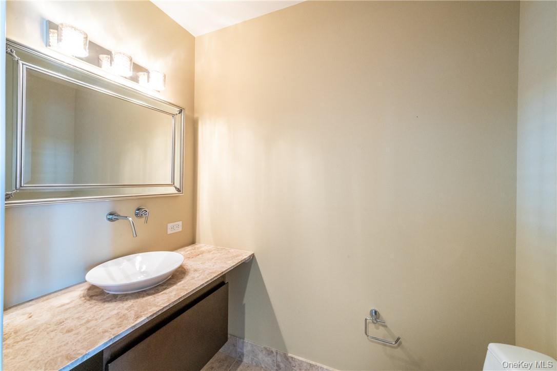 #14 photo, 175 Huguenot Street, New Rochelle , NY 10801