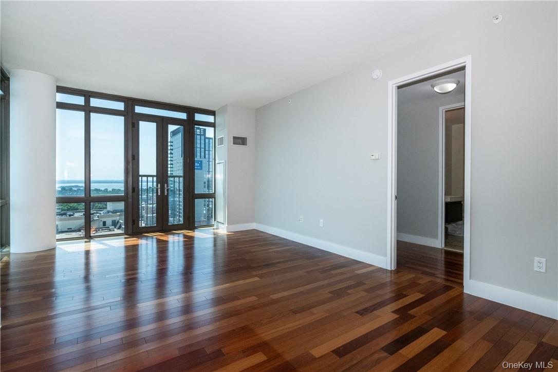 #9 photo, 175 Huguenot Street, New Rochelle , NY 10801