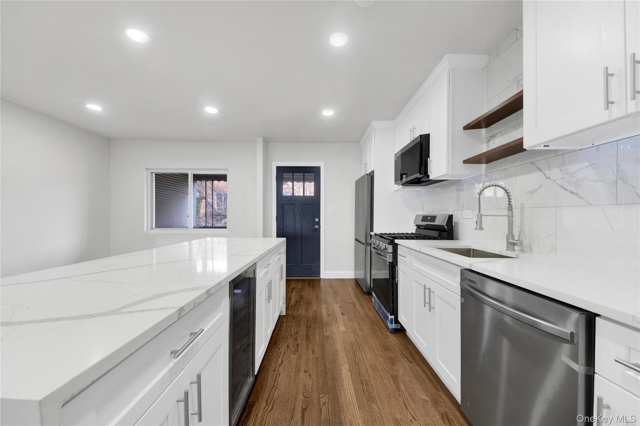 #6 photo, 2814 Bruner Avenue, برونكس Bronx , NY 10469