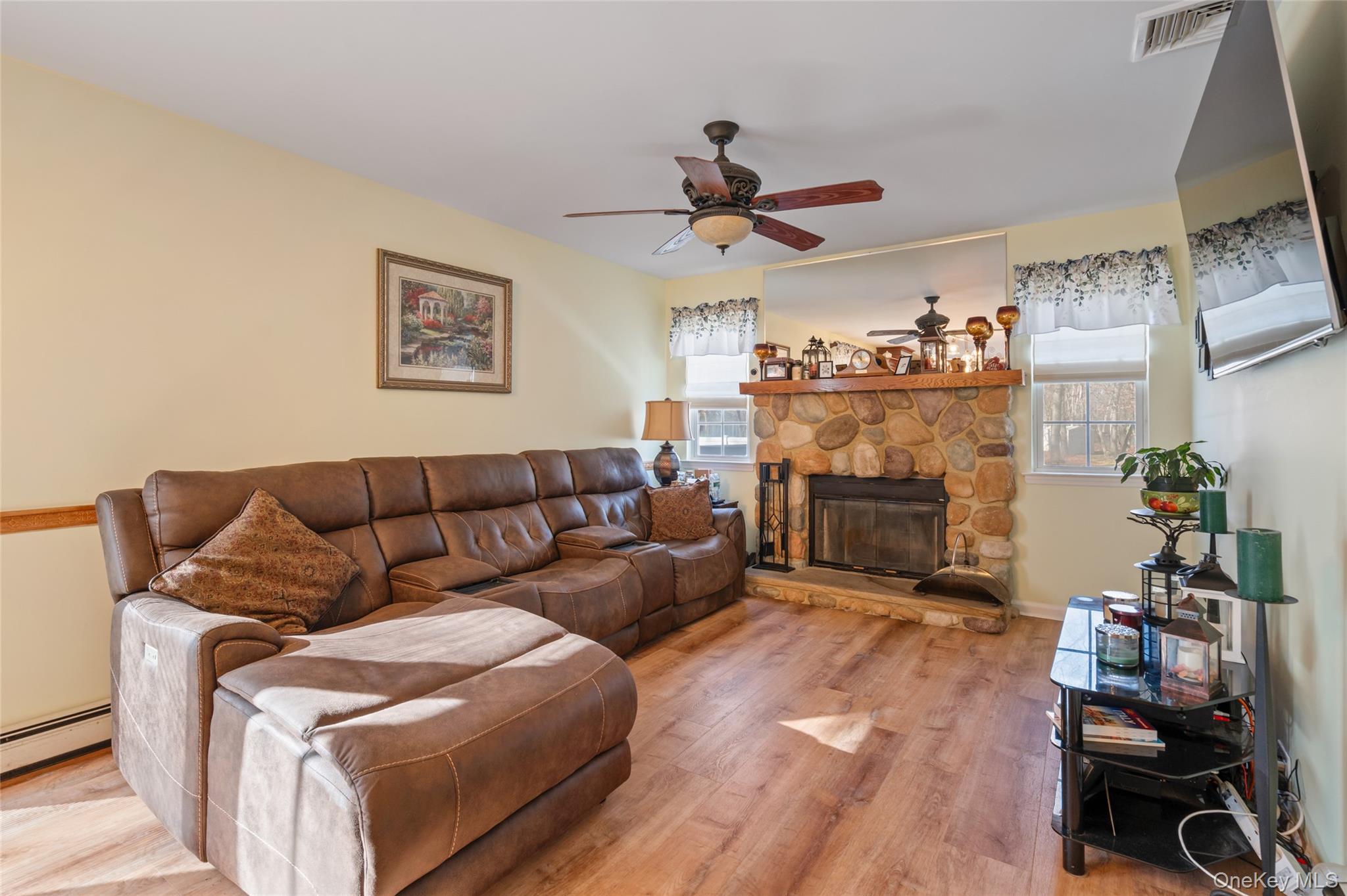 #18 photo, 194 Miller Place Road, سوفولك Miller Place , NY 11764