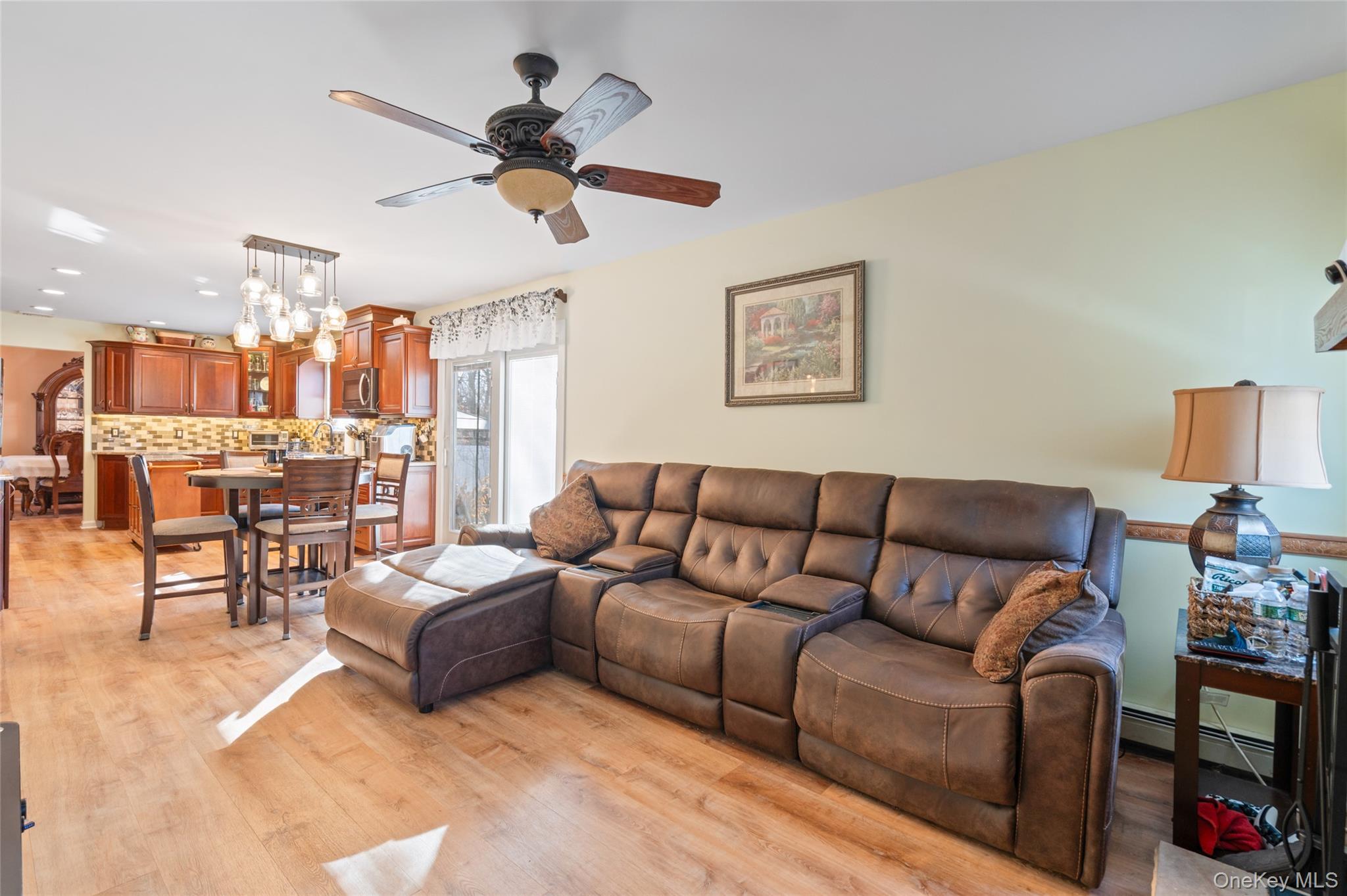 #19 photo, 194 Miller Place Road, سوفولك Miller Place , NY 11764