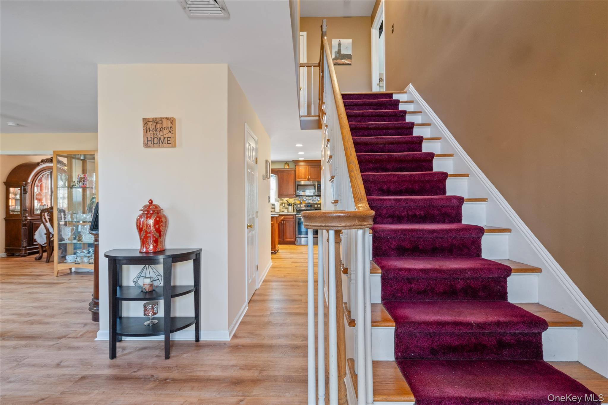 #5 photo, 194 Miller Place Road, سوفولك Miller Place , NY 11764