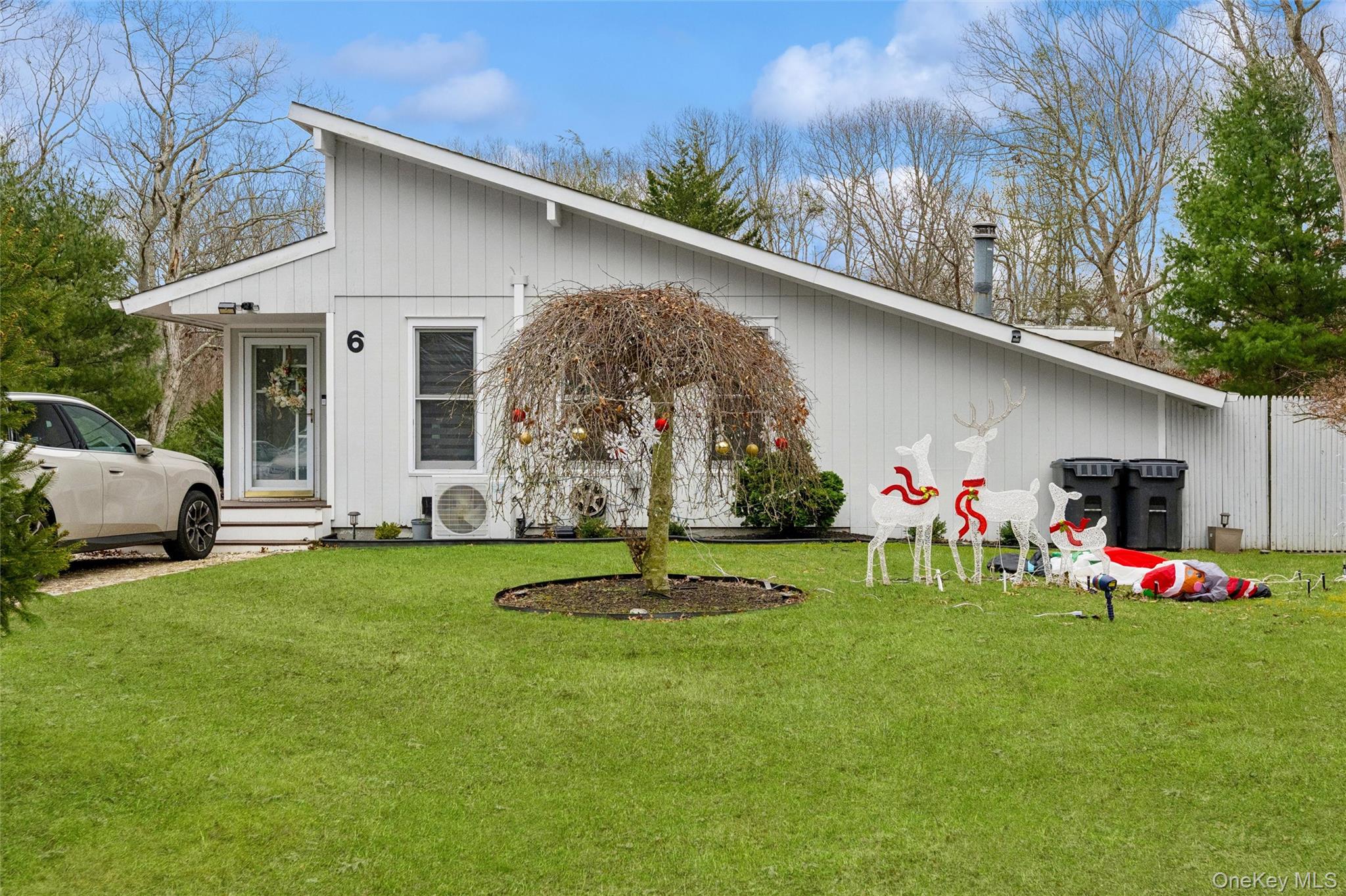 #2 photo, 6 Montauk Boulevard, سوفولك East Hampton , NY 11937