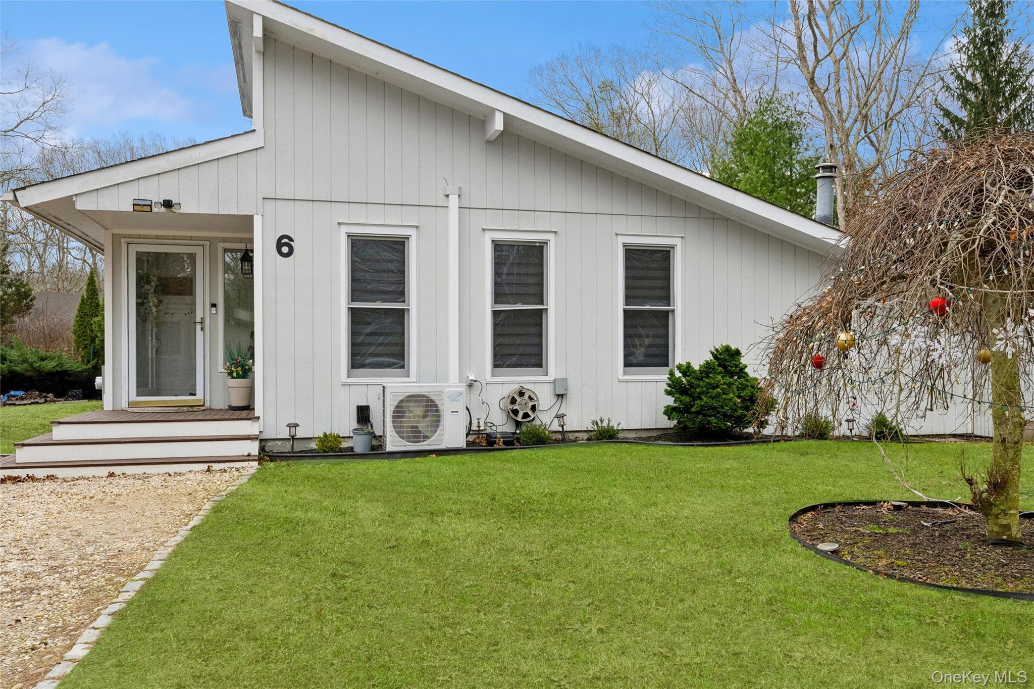 #4 photo, 6 Montauk Boulevard, سوفولك East Hampton , NY 11937