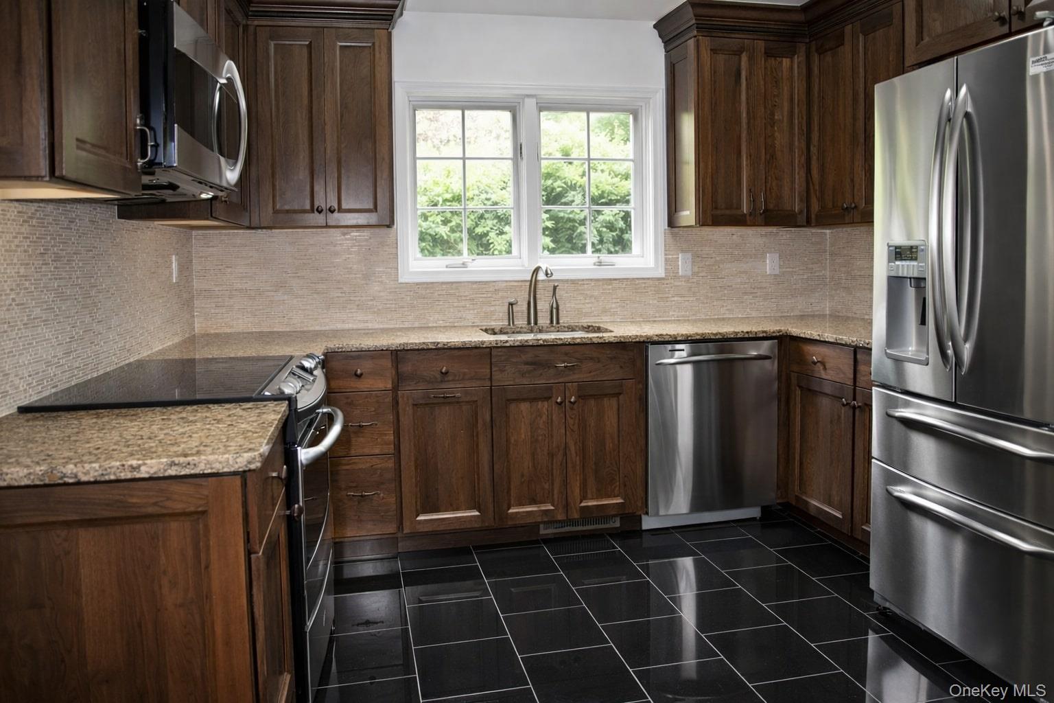 #4 photo, 42 Clarewood Drive, Hastings-on-Hudson , NY 10706