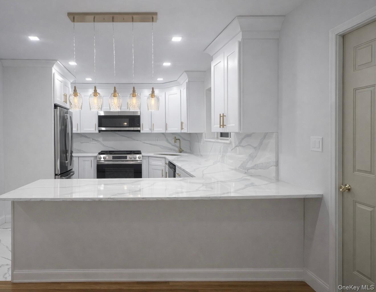 #2 photo, 508 Warwick Street, Brooklyn , NY 11207