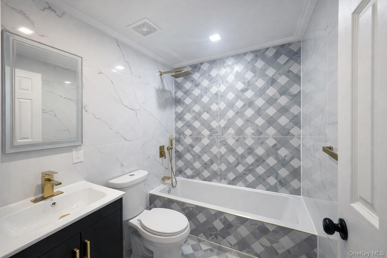 #8 photo, 508 Warwick Street, Brooklyn , NY 11207