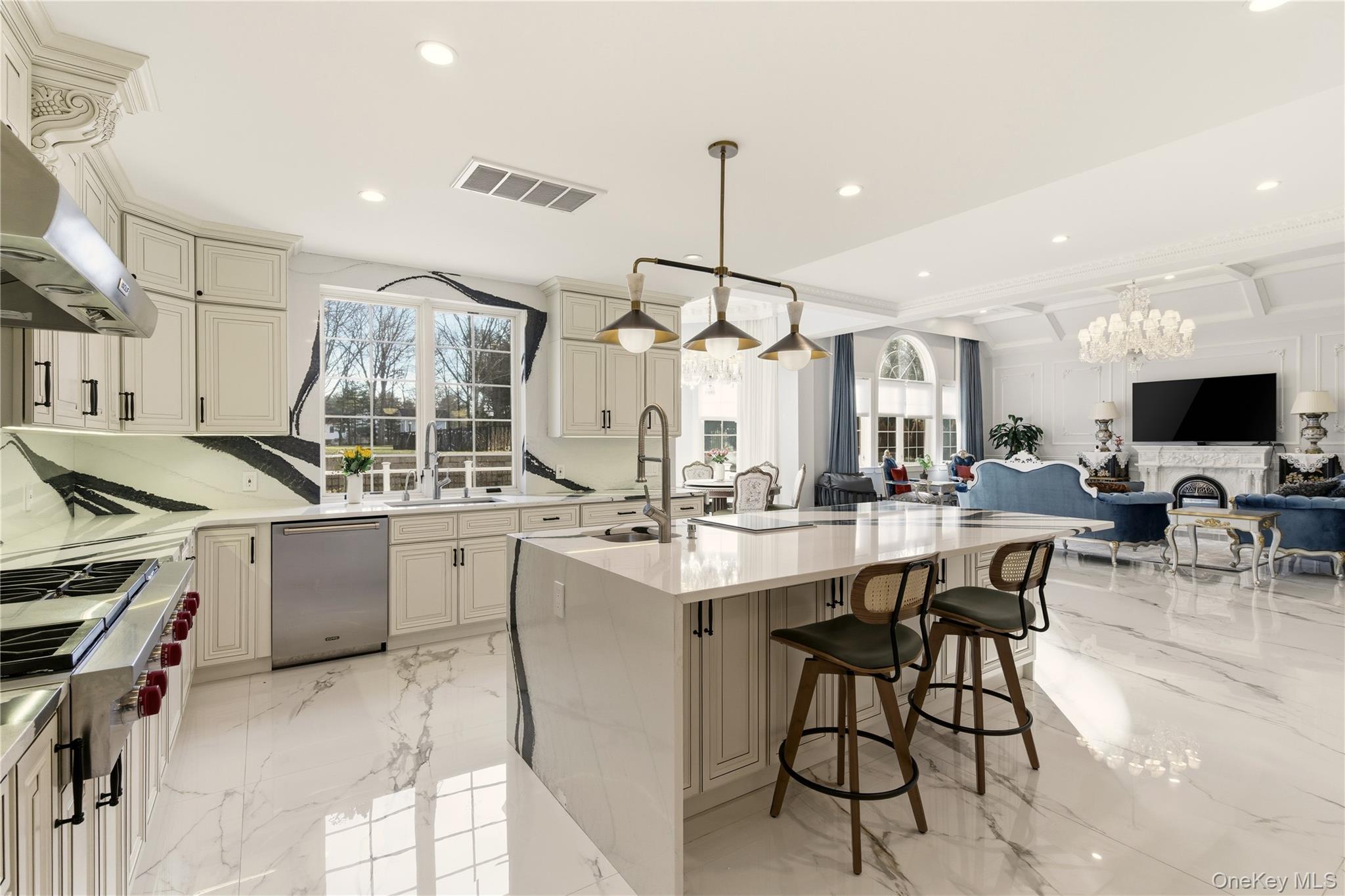 #16 photo, 265 Laurel Lane, नासाउ काउंटी Laurel Hollow , NY 11791