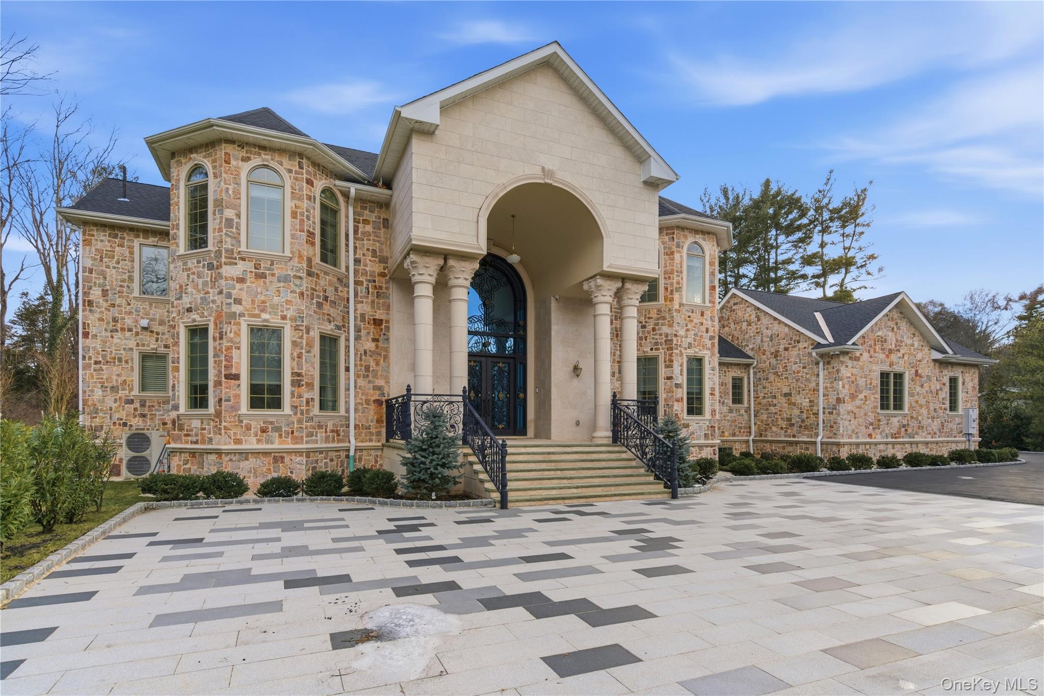 #2 photo, 265 Laurel Lane, नासाउ काउंटी Laurel Hollow , NY 11791