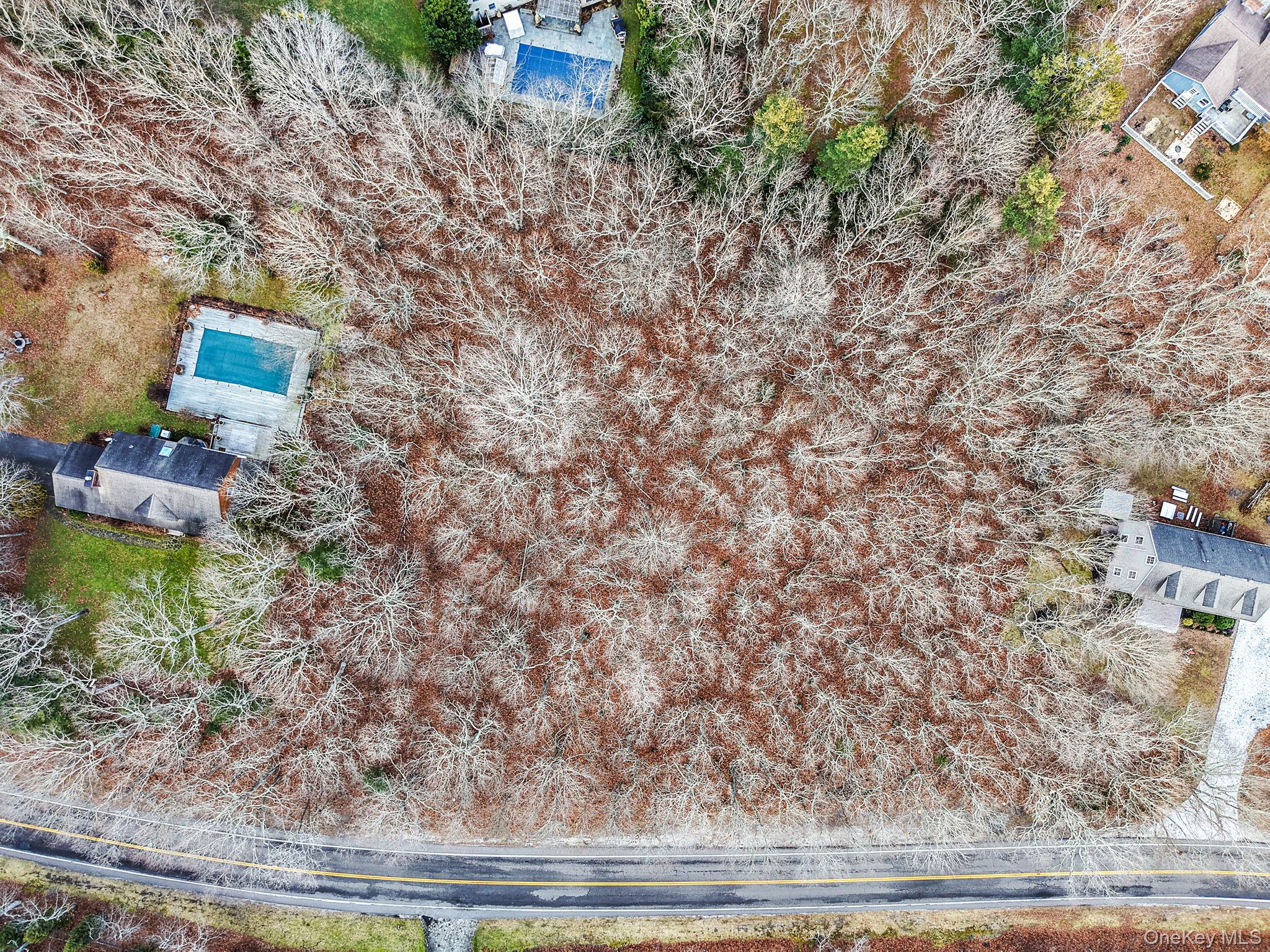 #2 photo, 660 N Magee Street, Southampton , NY 11968