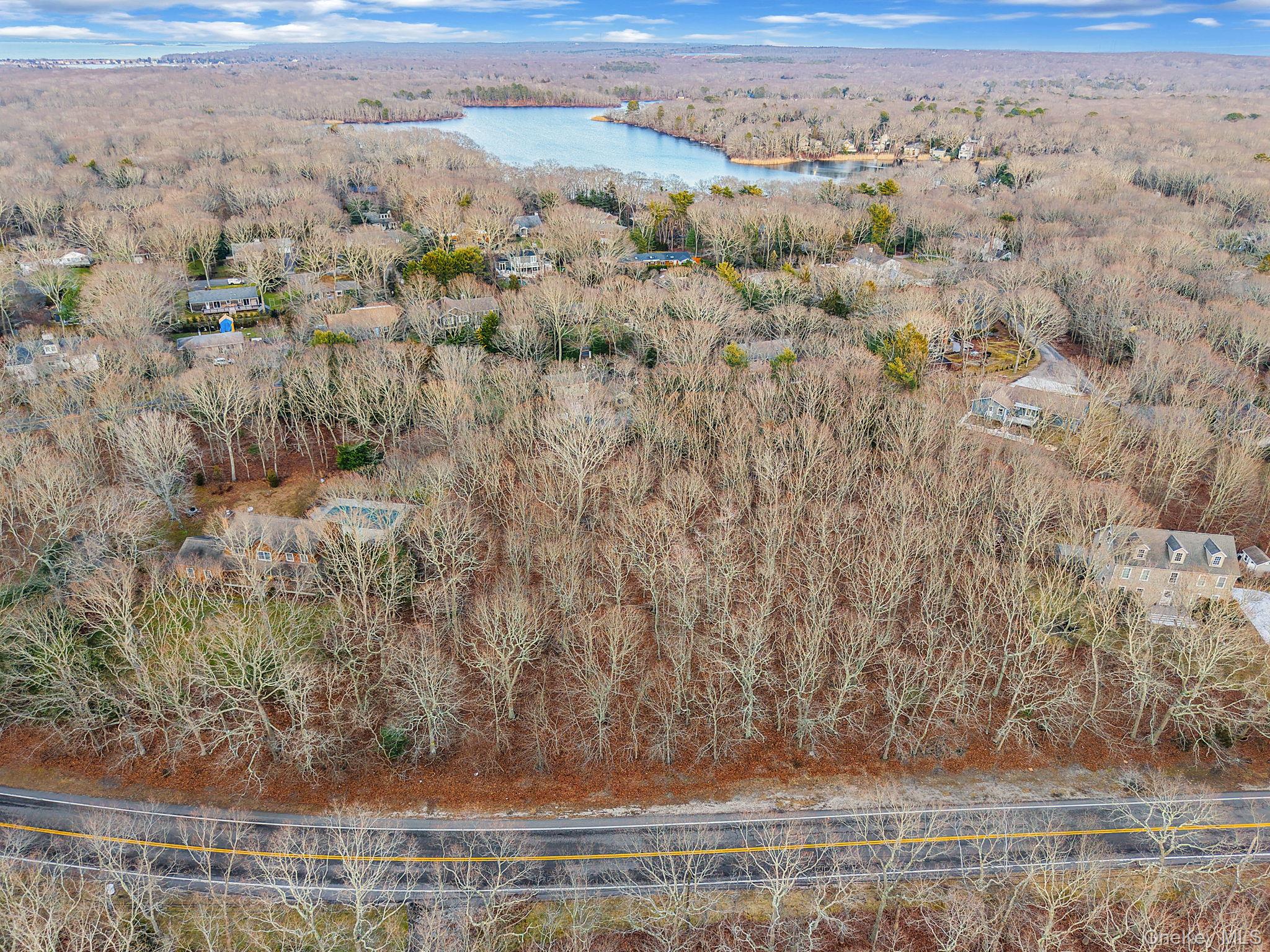 #4 photo, 660 N Magee Street, Southampton , NY 11968