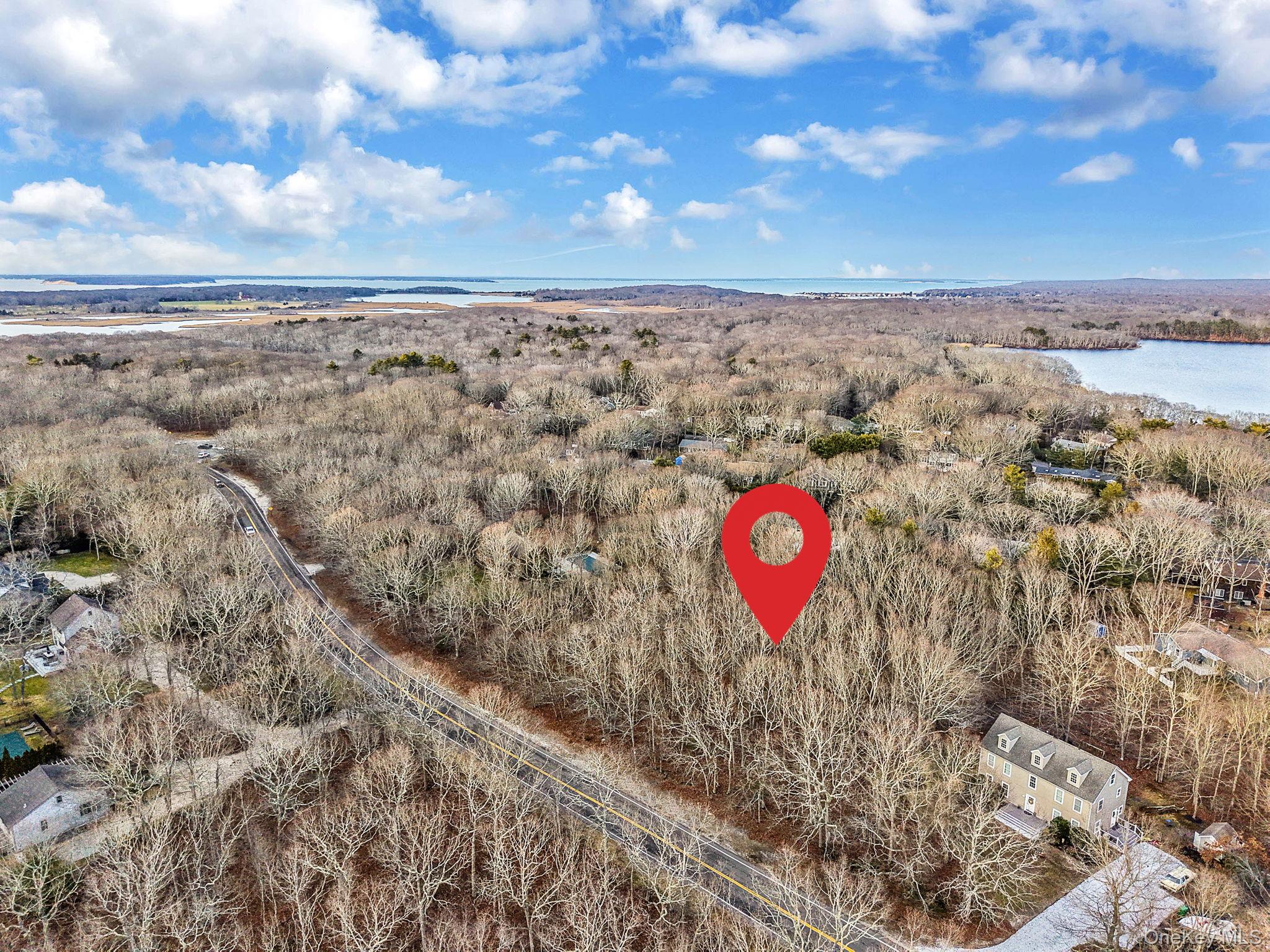 #6 photo, 660 N Magee Street, Southampton , NY 11968