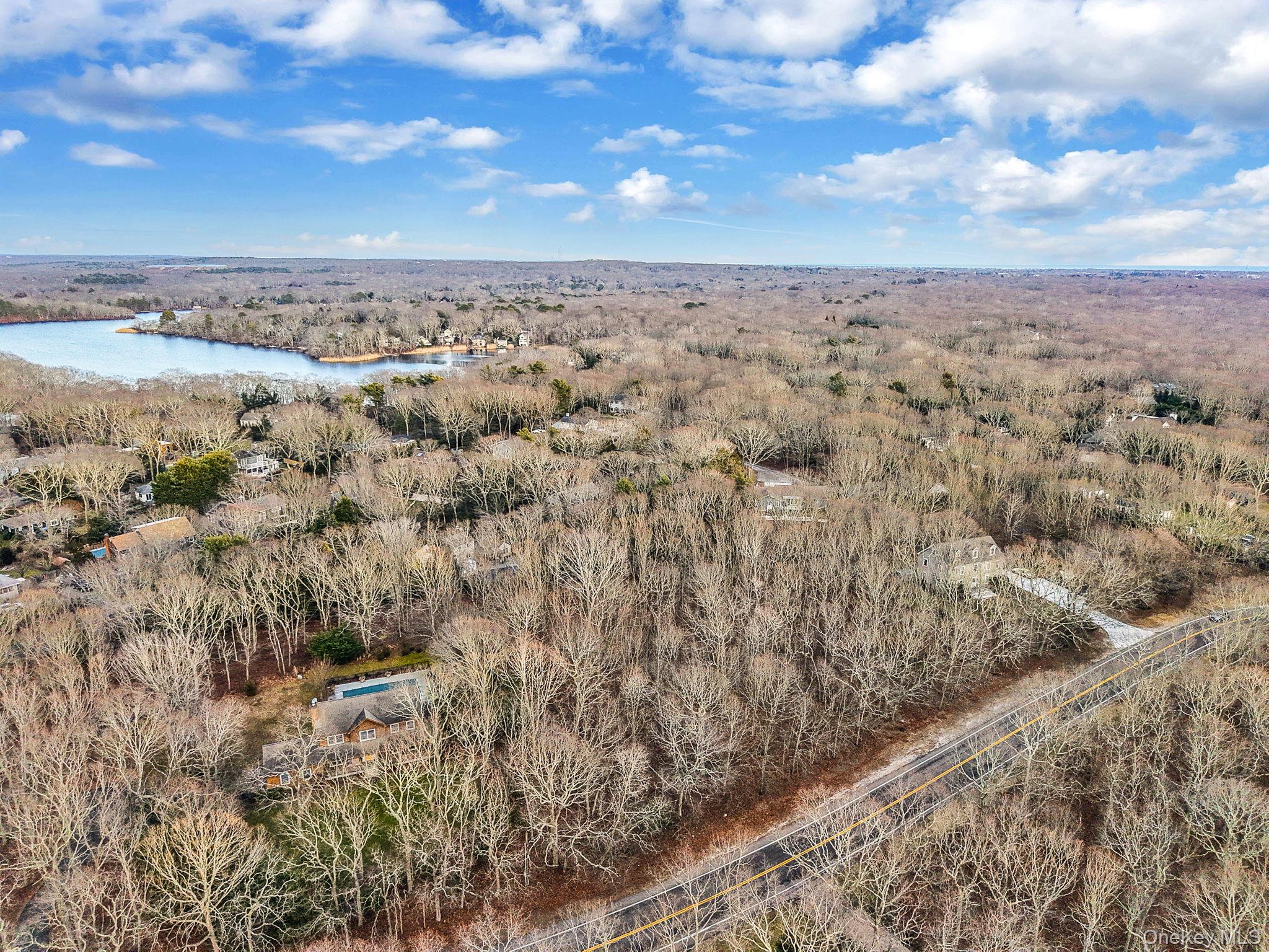 #7 photo, 660 N Magee Street, Southampton , NY 11968