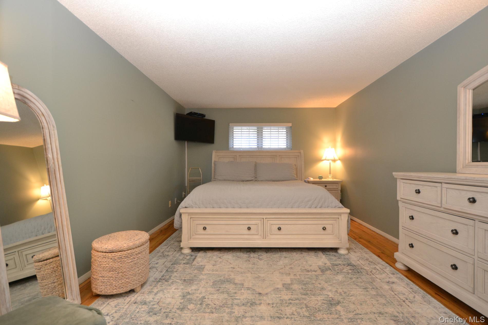 #10 photo, 25 Glen Hollow Drive, سوفولك Holtsville , NY 11742