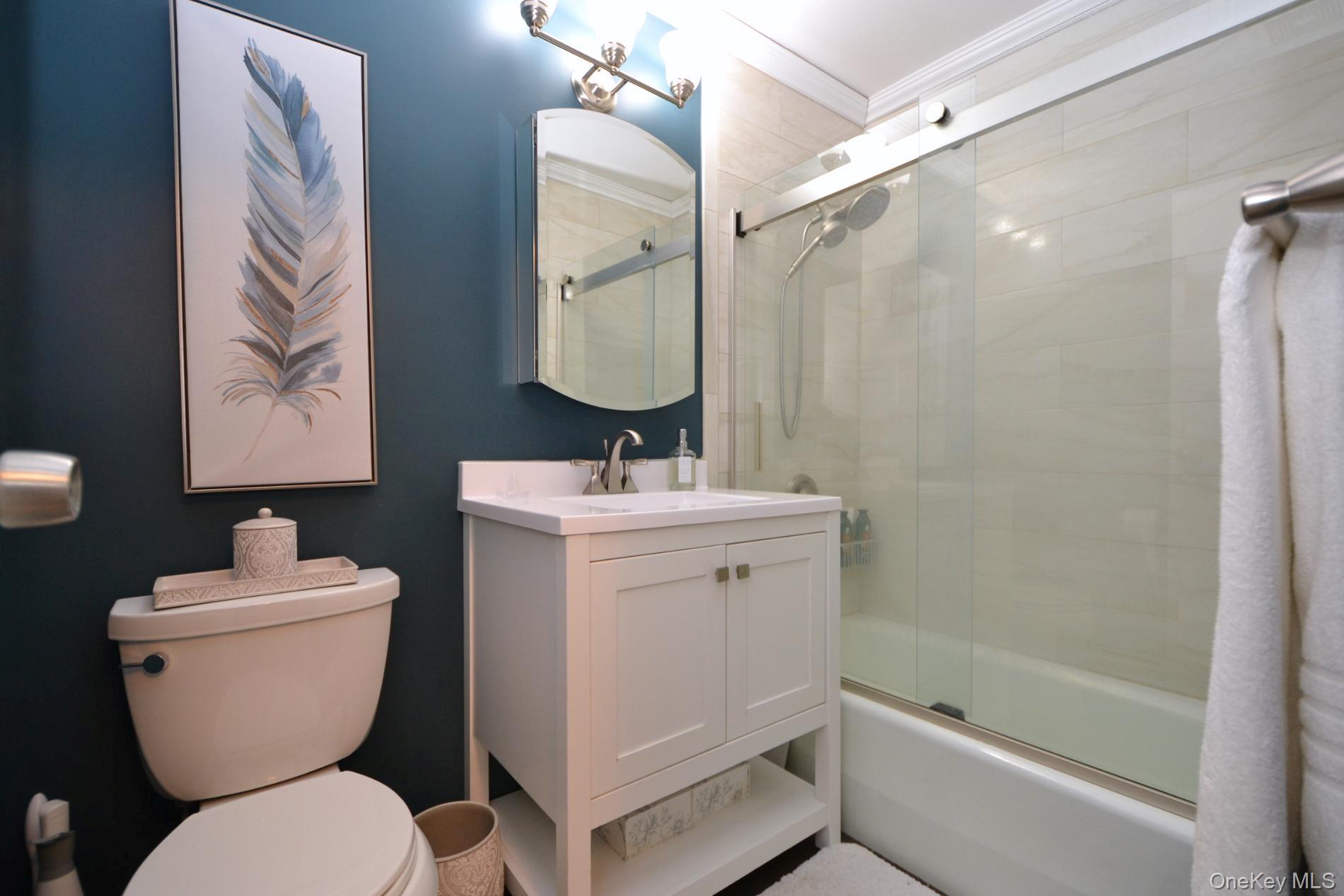 #12 photo, 25 Glen Hollow Drive, سوفولك Holtsville , NY 11742