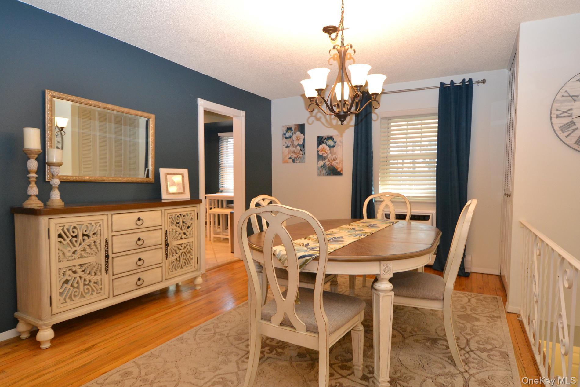 #5 photo, 25 Glen Hollow Drive, سوفولك Holtsville , NY 11742