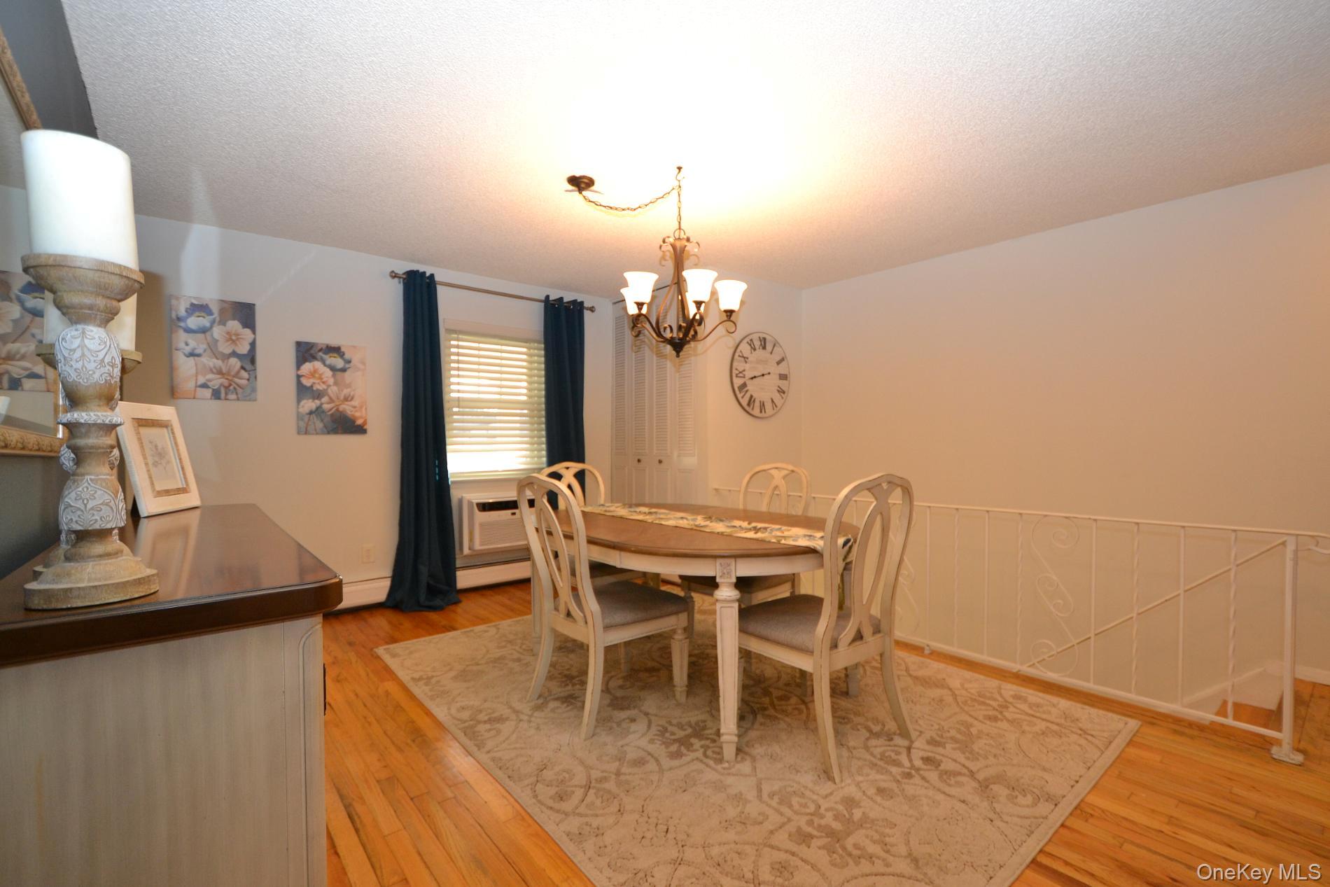 #6 photo, 25 Glen Hollow Drive, سوفولك Holtsville , NY 11742