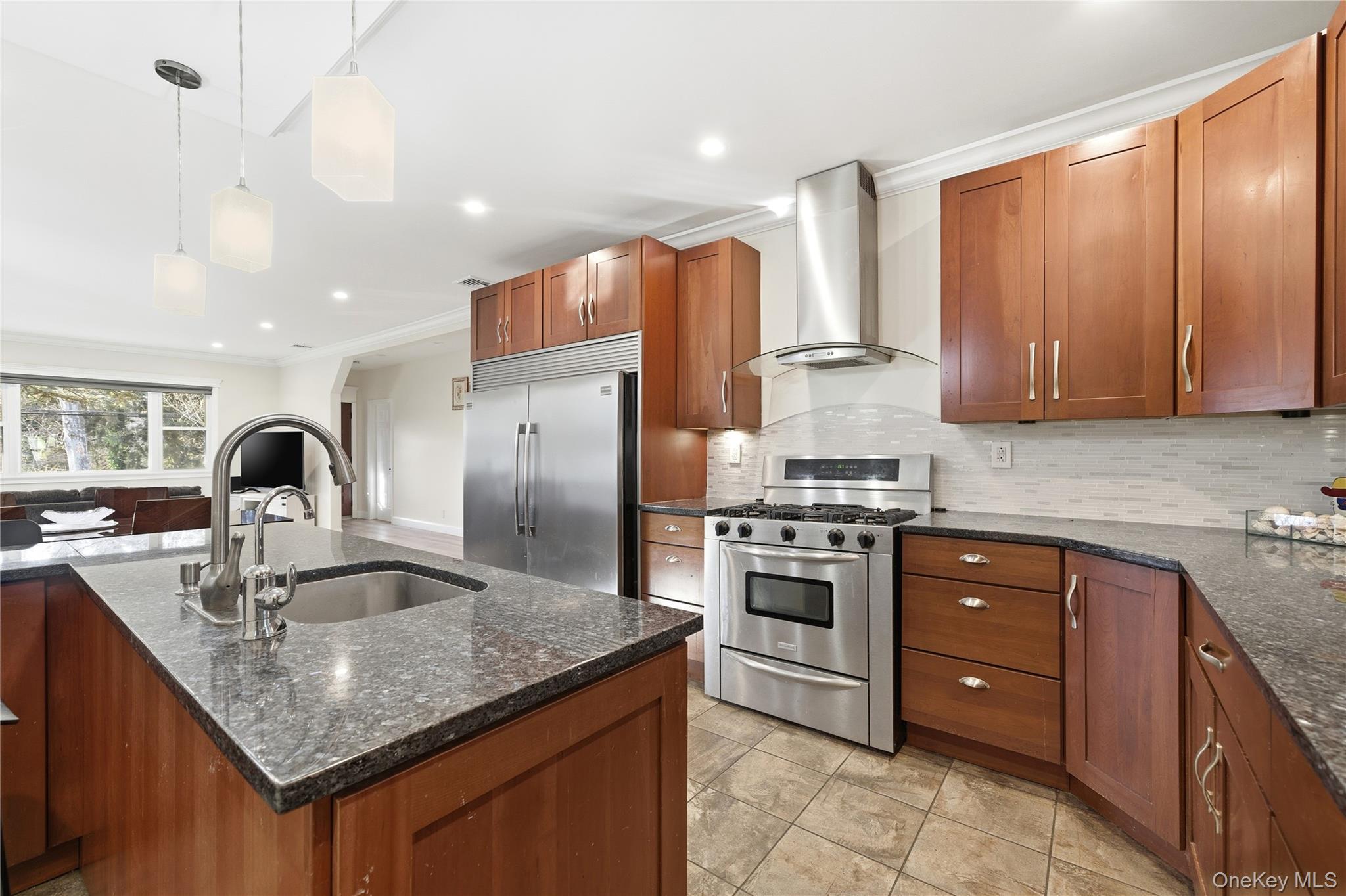 #12 photo, 200 N Side Road, سوفولك Wading River , NY 11792