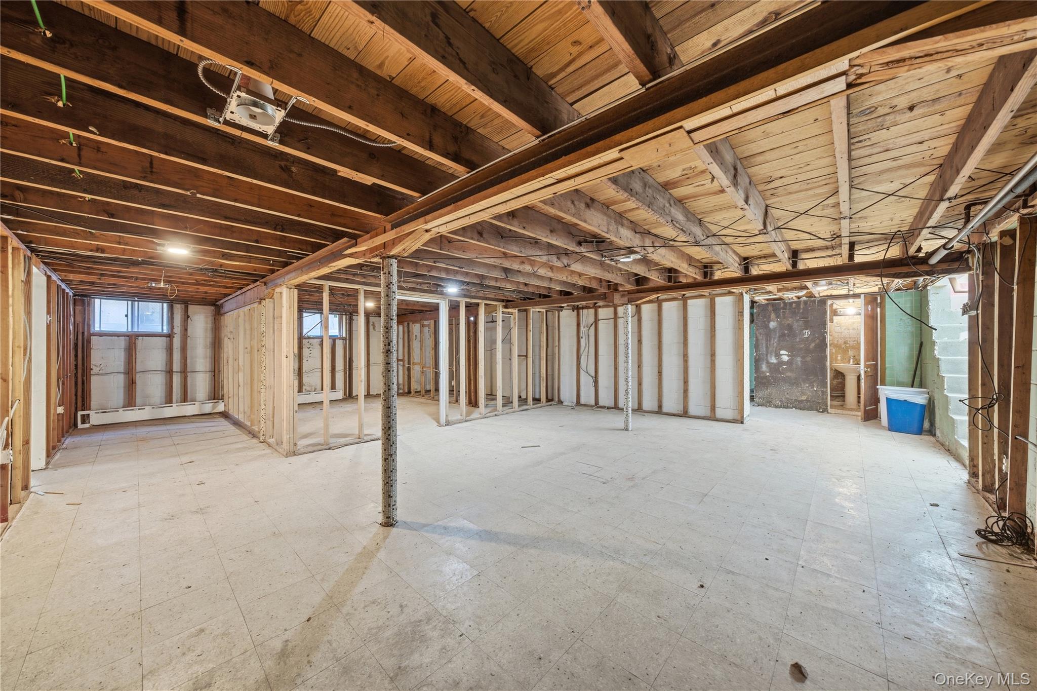 #18 photo, 200 N Side Road, سوفولك Wading River , NY 11792