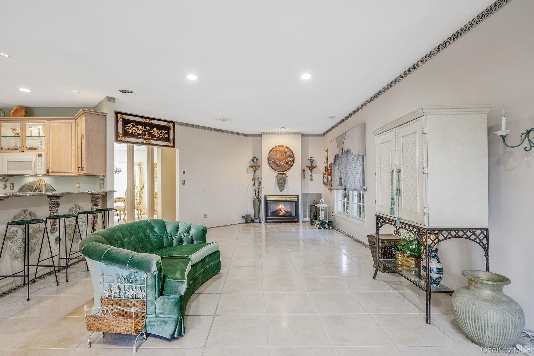 #18 photo, 148 Country Club Drive, سوفولك Commack , NY 11725