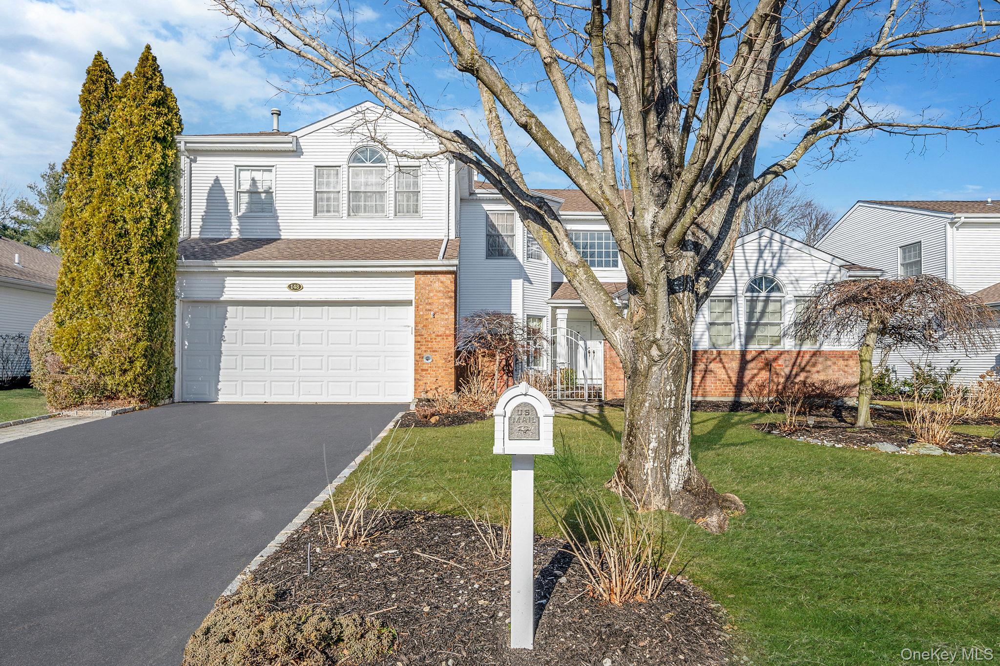 #2 photo, 148 Country Club Drive, سوفولك Commack , NY 11725