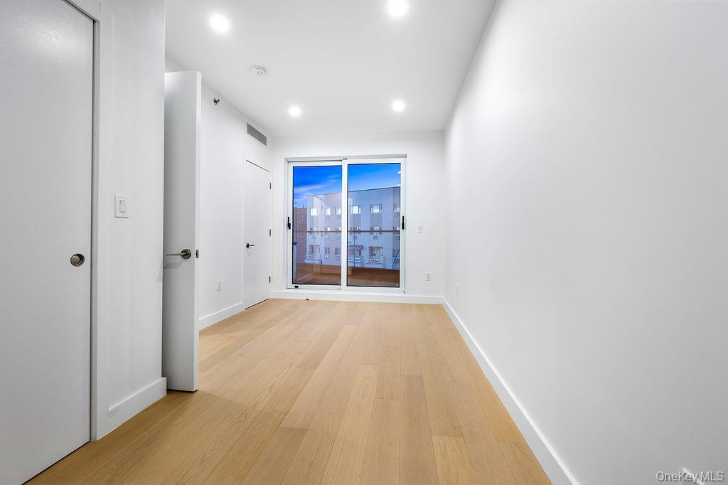 #10 photo, 150-02 Northern Blvd, Flushing , NY 11354