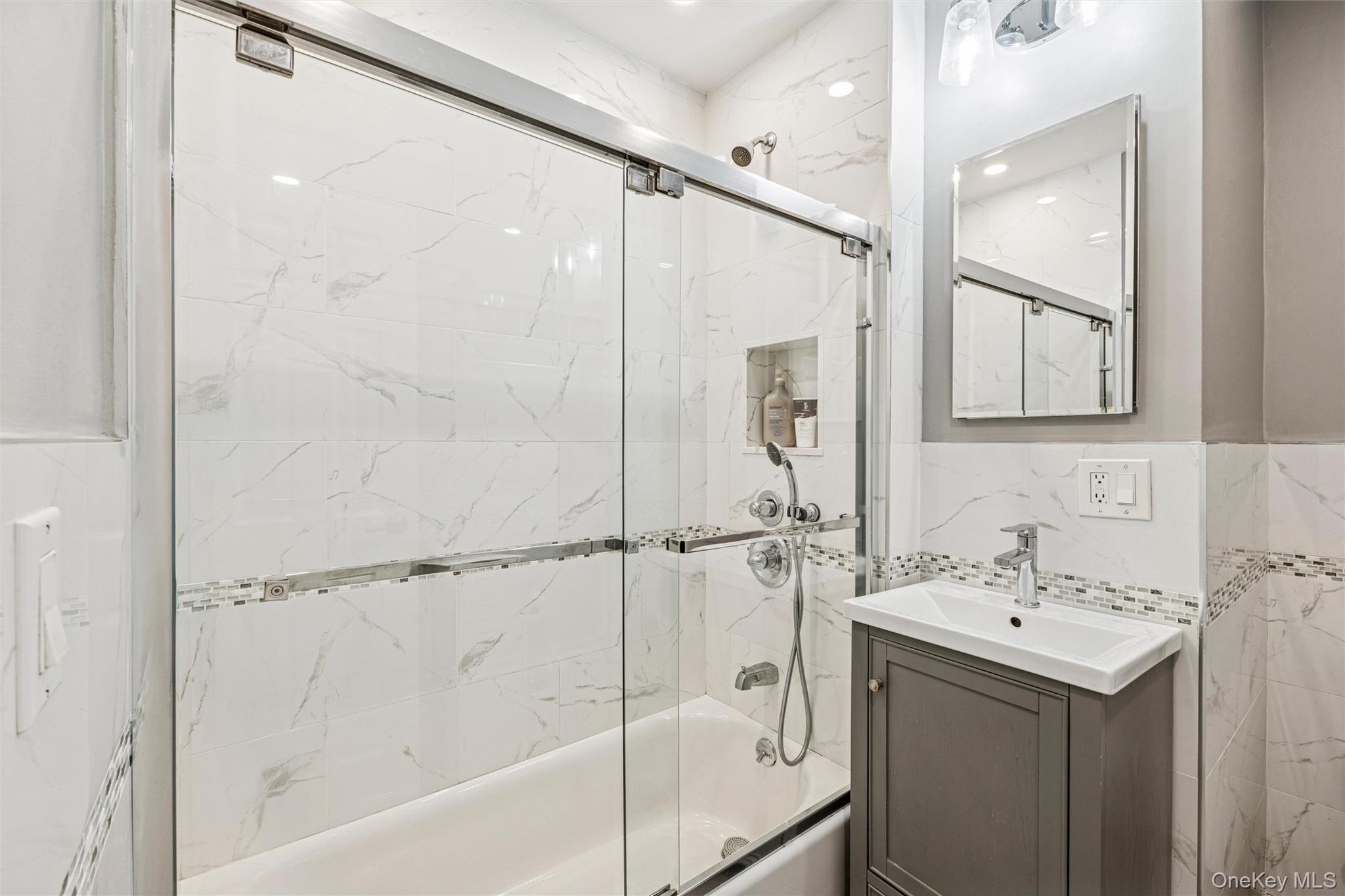 #16 photo, 67-38 108th Street, Forest Hills , NY 11375