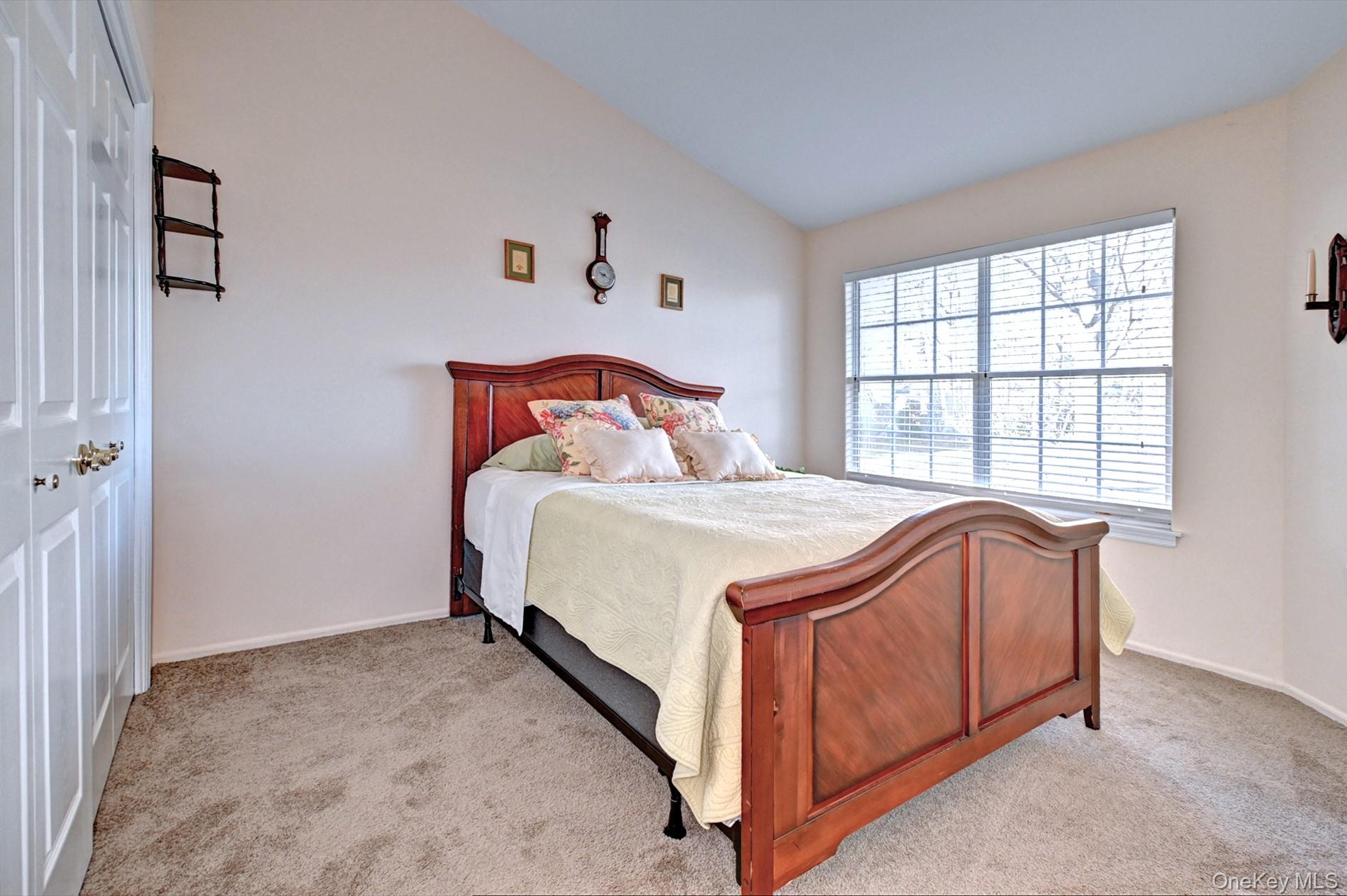 #19 photo, 10 Oakdale Court, سوفولك Ridge , NY 11961