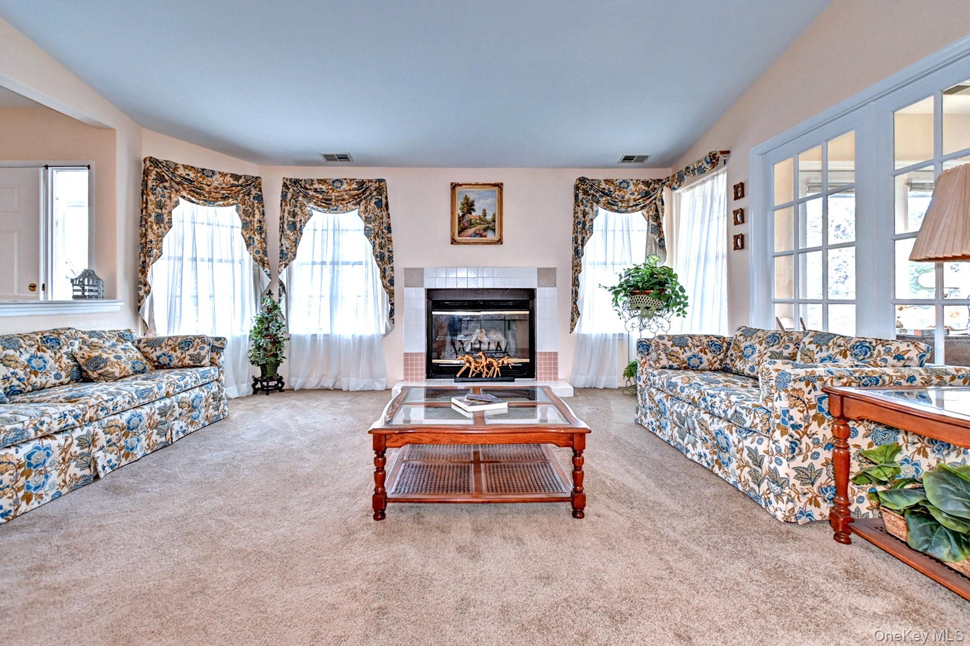 #7 photo, 10 Oakdale Court, سوفولك Ridge , NY 11961