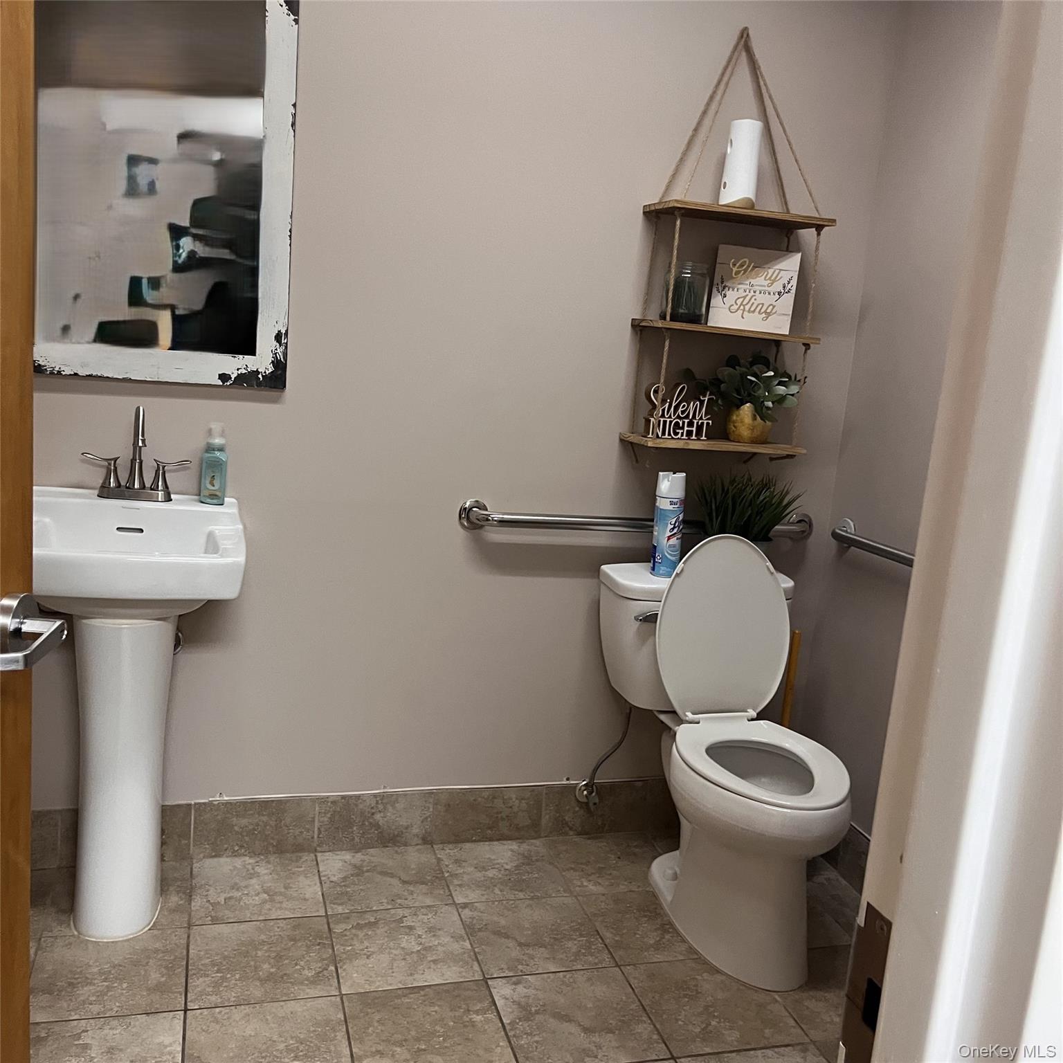 #6 photo, 178 W Main Street, Саффолк ‖ Patchogue , NY 11772